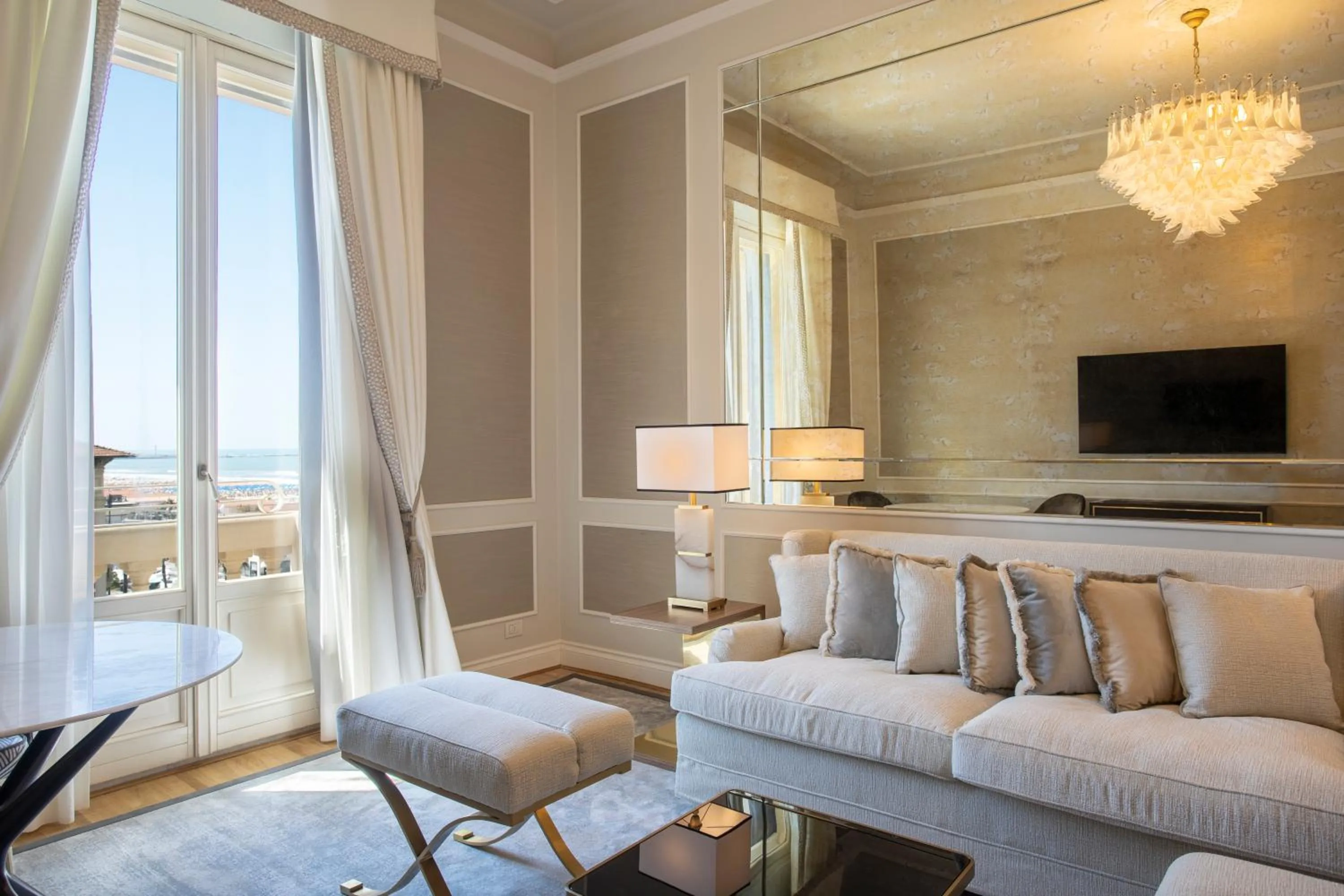 Living room in Grand Hotel Principe Di Piemonte