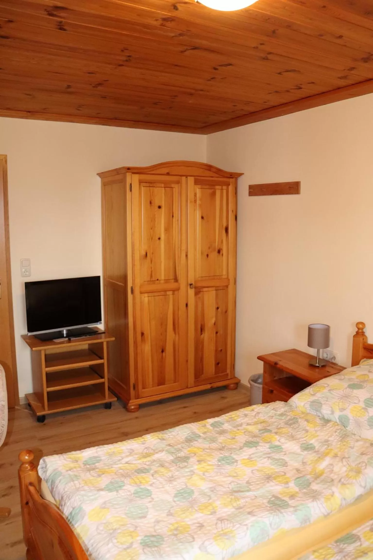 Bedroom, TV/Entertainment Center in Zur Altmühlquelle