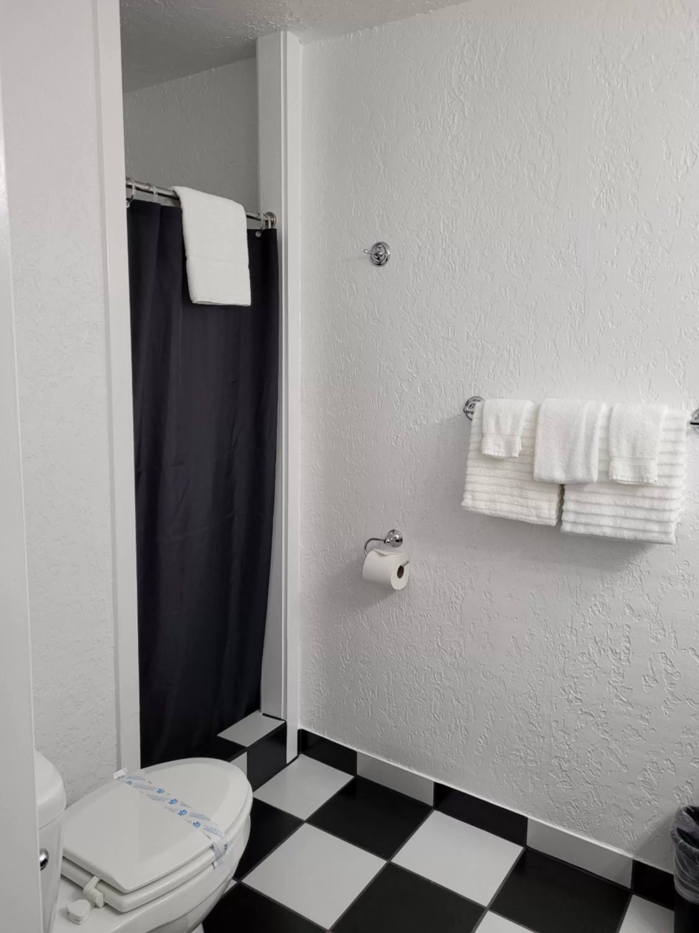 Bathroom in Rocket Motel