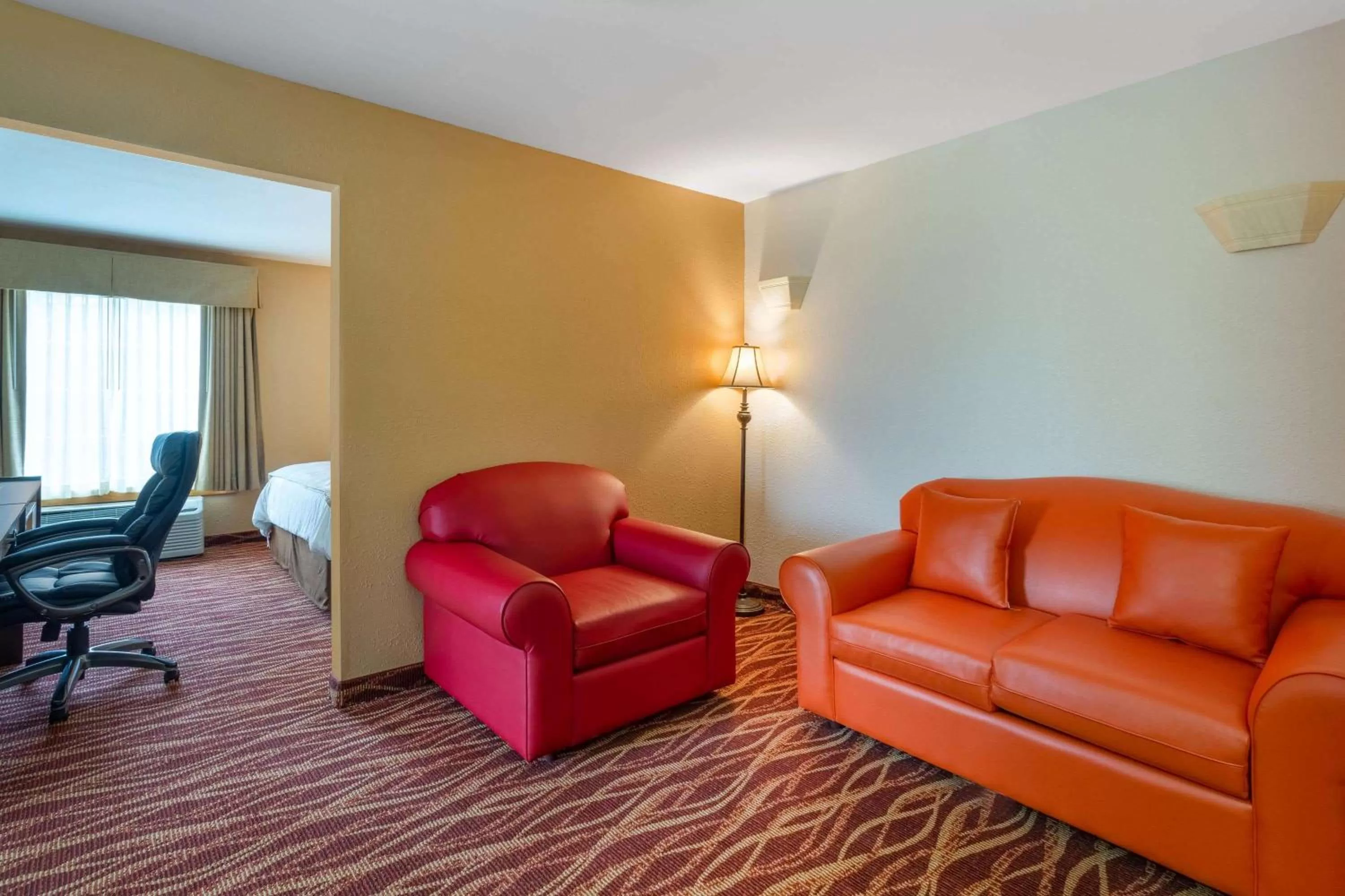 Photo of the whole room in Hawthorn Suites by Wyndham Allentown-Fogelsville