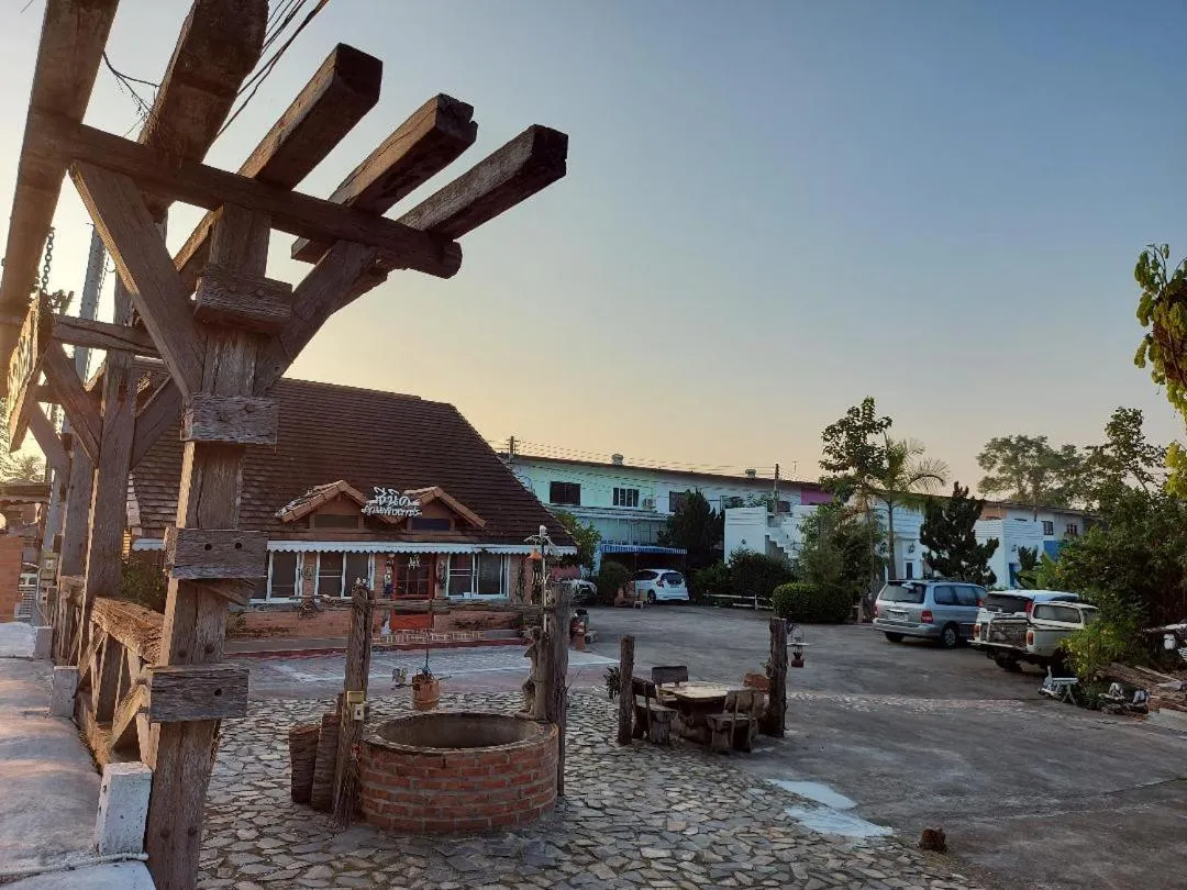 Scenic Riverside Resort