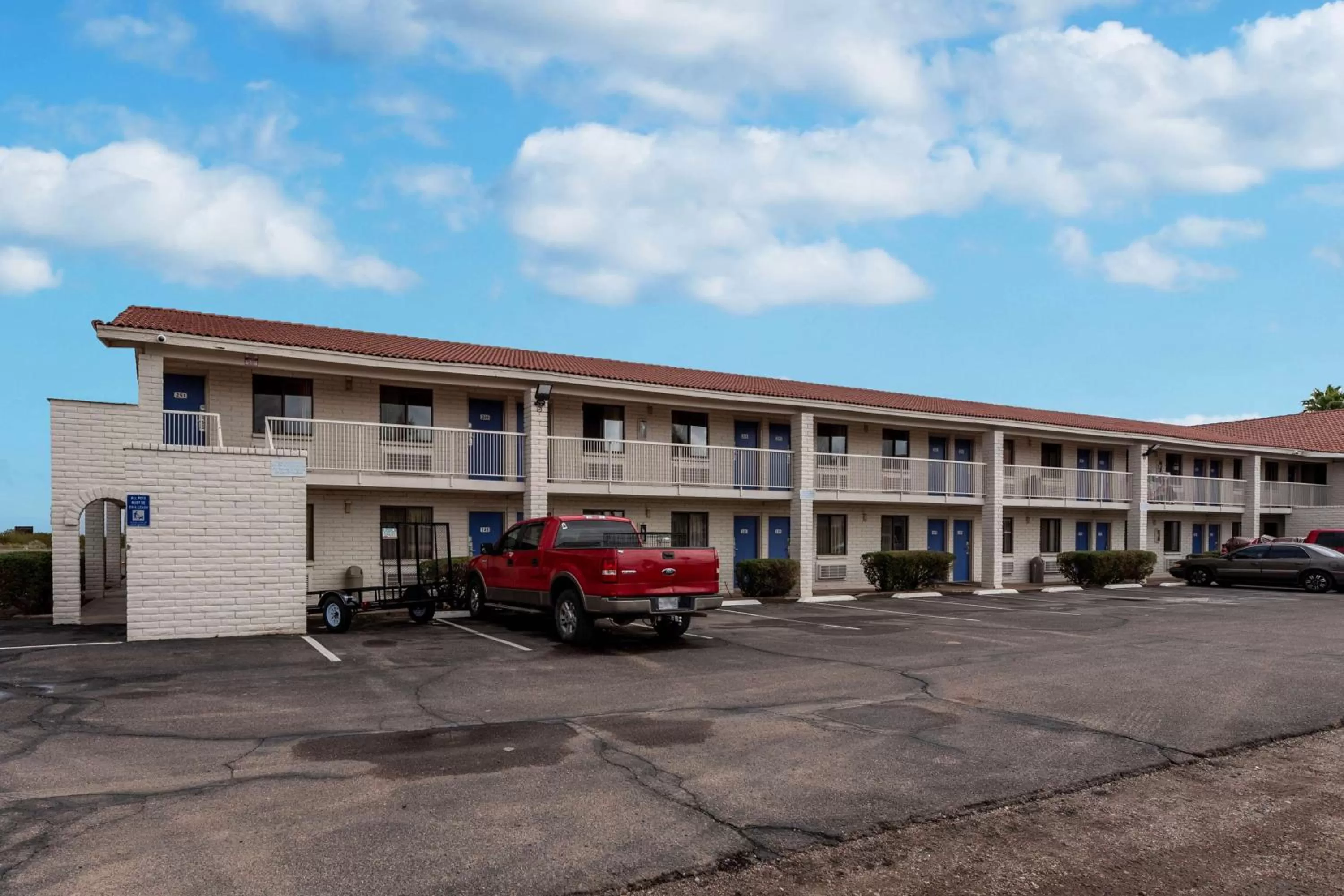 Property building in Motel 6 Eloy Arizona Casa Grande