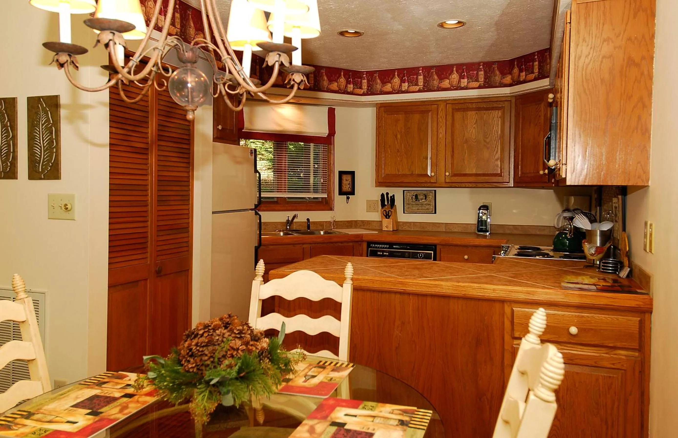 Kitchen or kitchenette, Kitchen/Kitchenette in Chetola Resort Condominiums