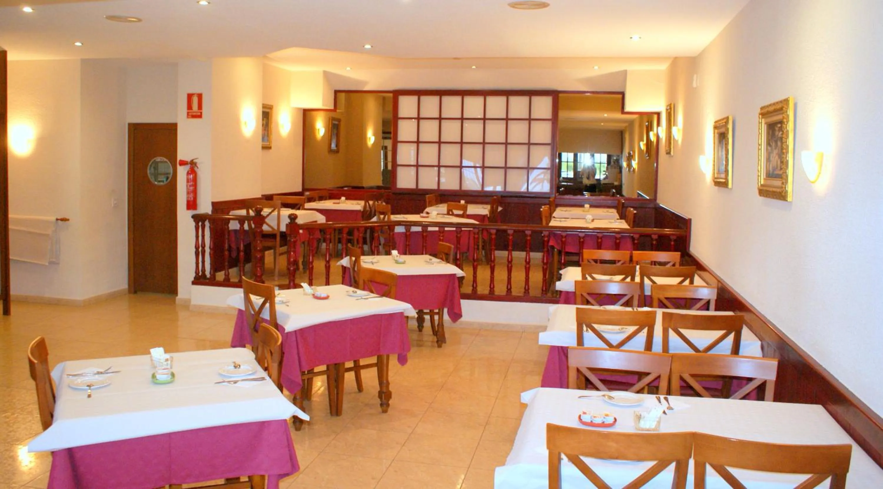 Restaurant/places to eat in Hotel Carabela 2
