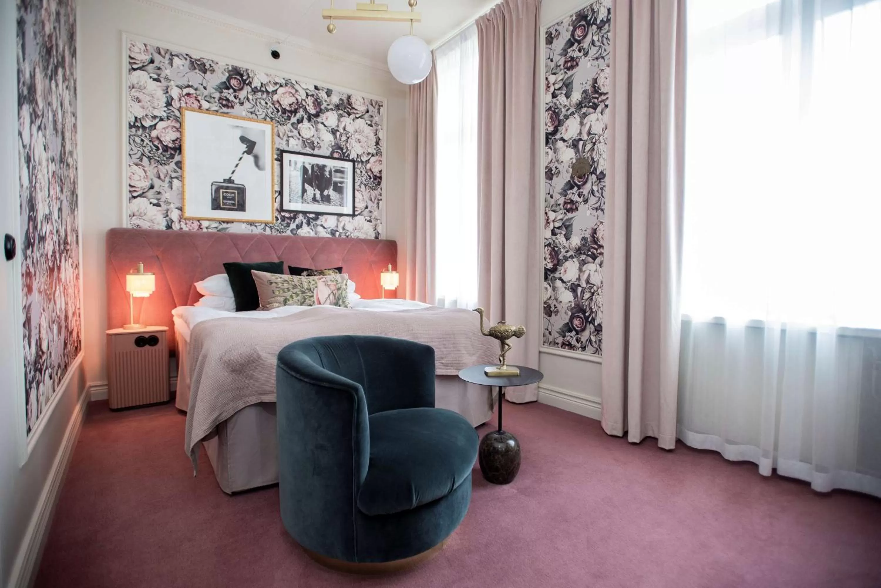 Bedroom in The Vault Hotel, WorldHotels Crafted