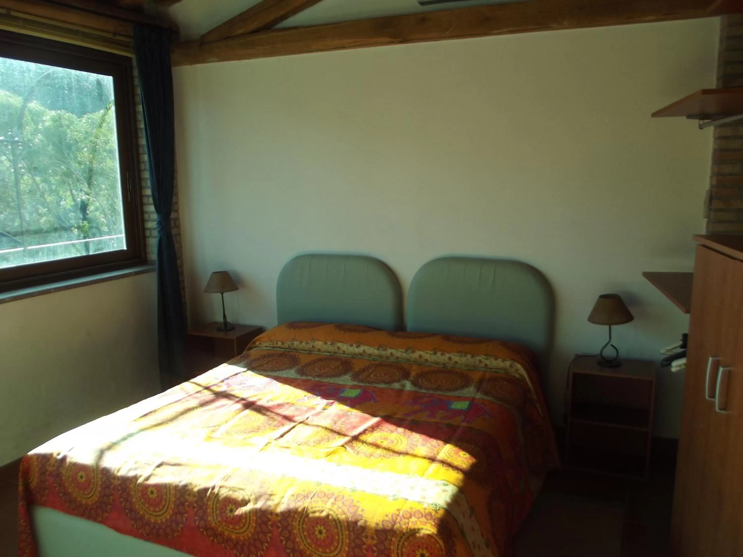 Bedroom, Bed in ToviMar Apartments