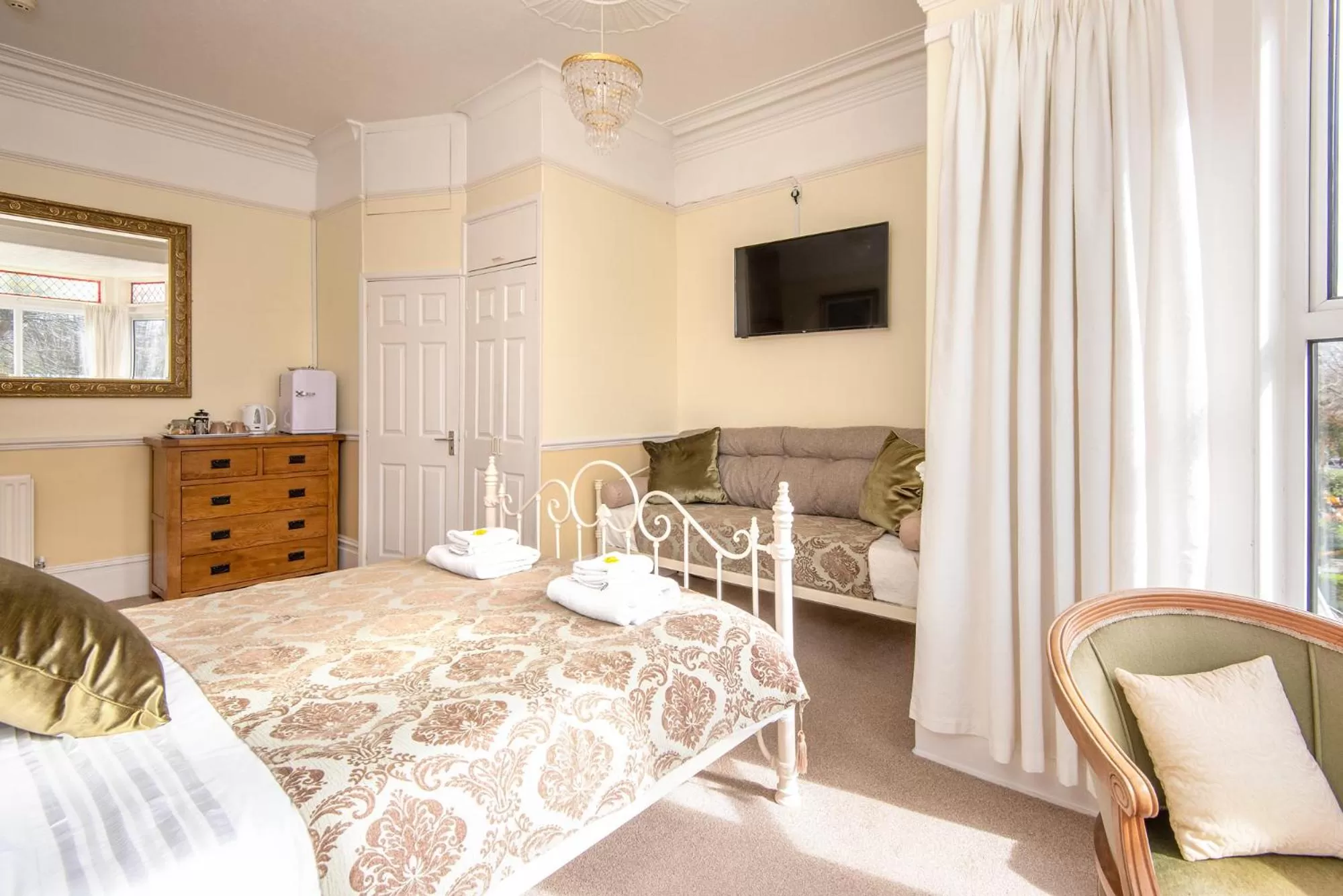 Superior King Room in The Pendennis Guest House