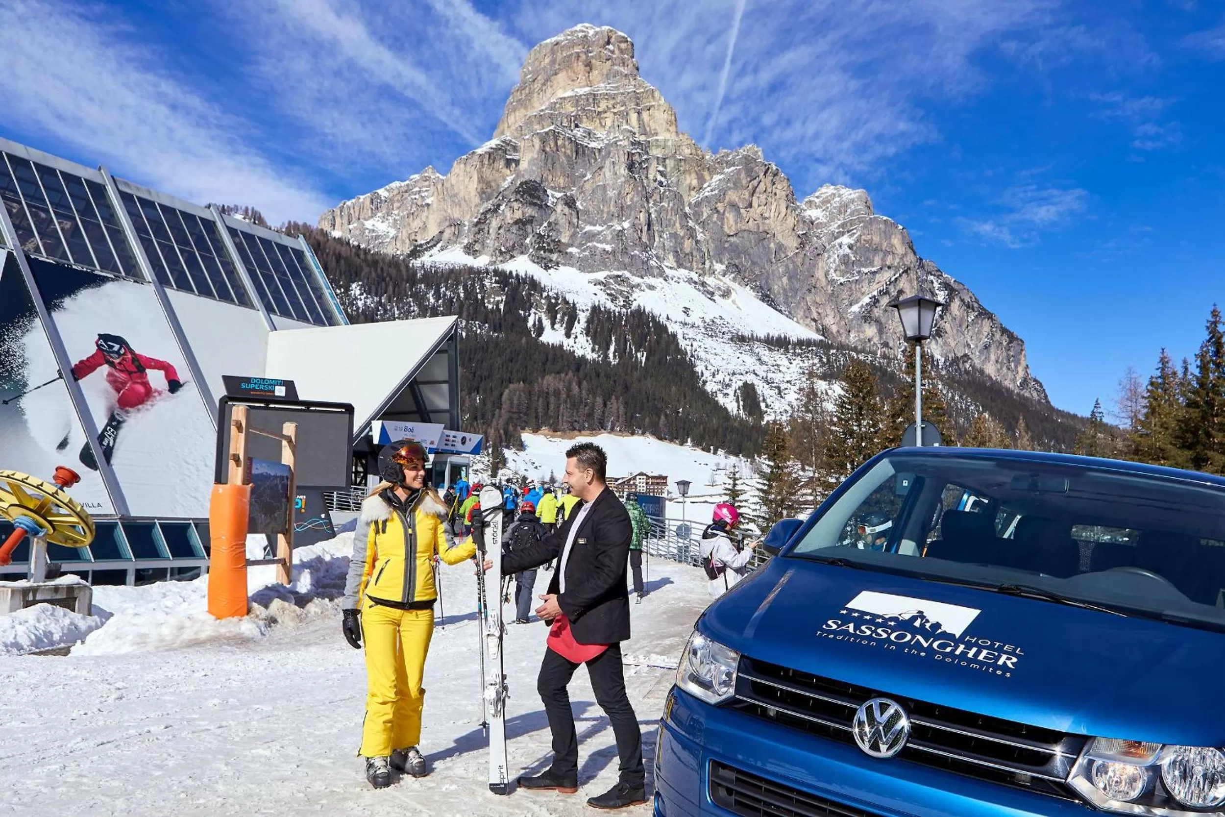 Skiing in Hotel Sassongher