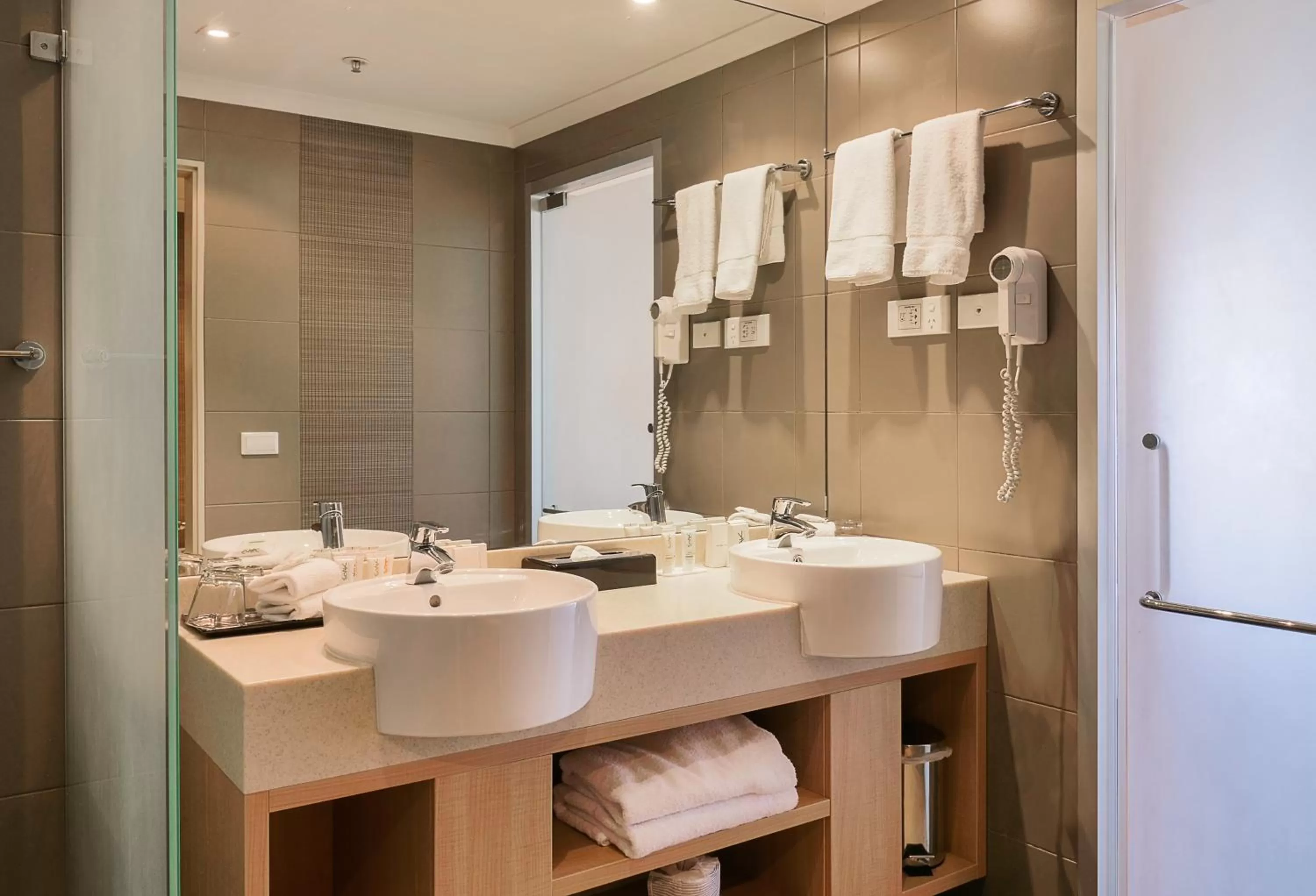 Bathroom in Sage Hotel Adelaide