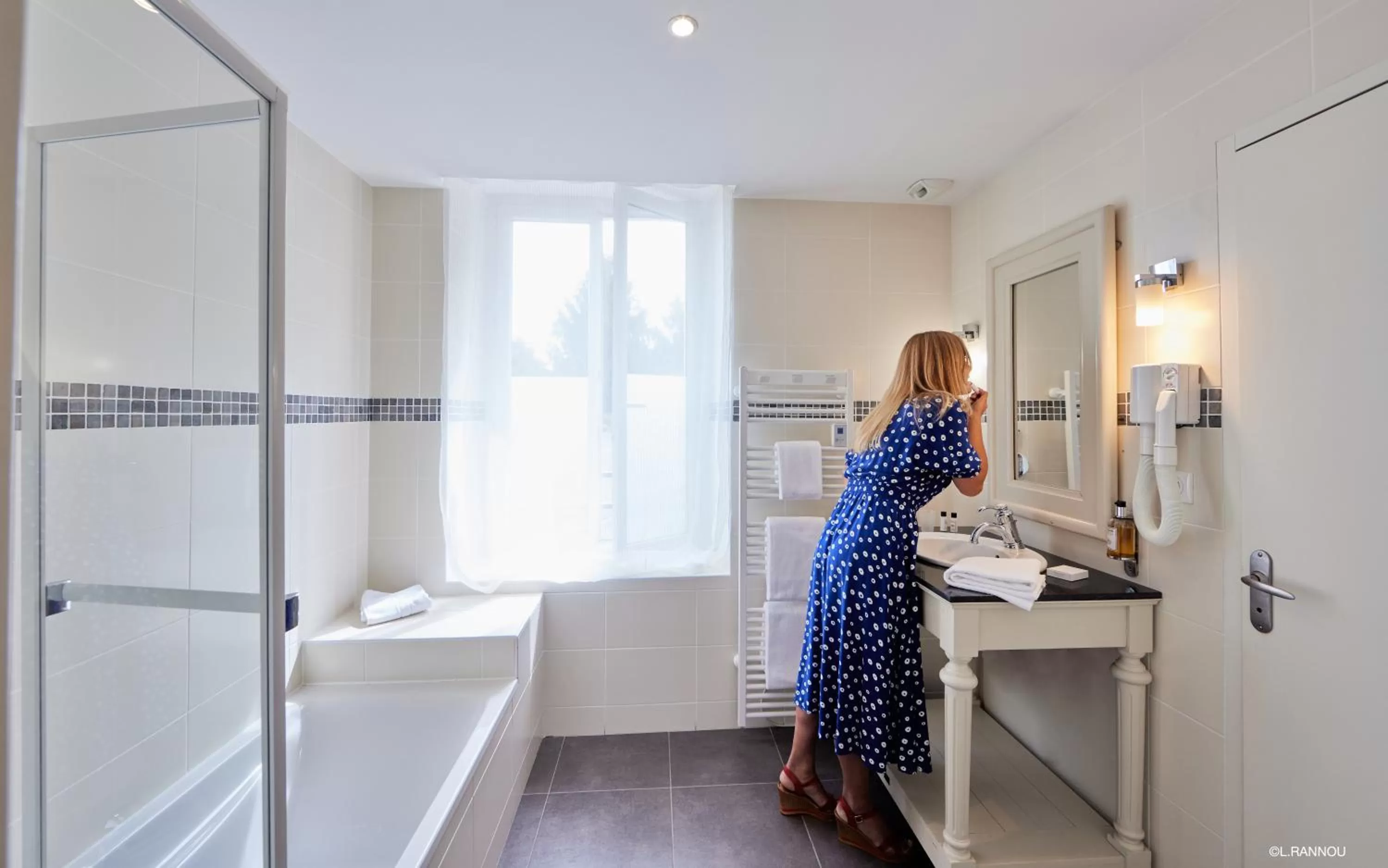 Bathroom in Logis Hotel, restaurant et spa Le Relais De Broceliande