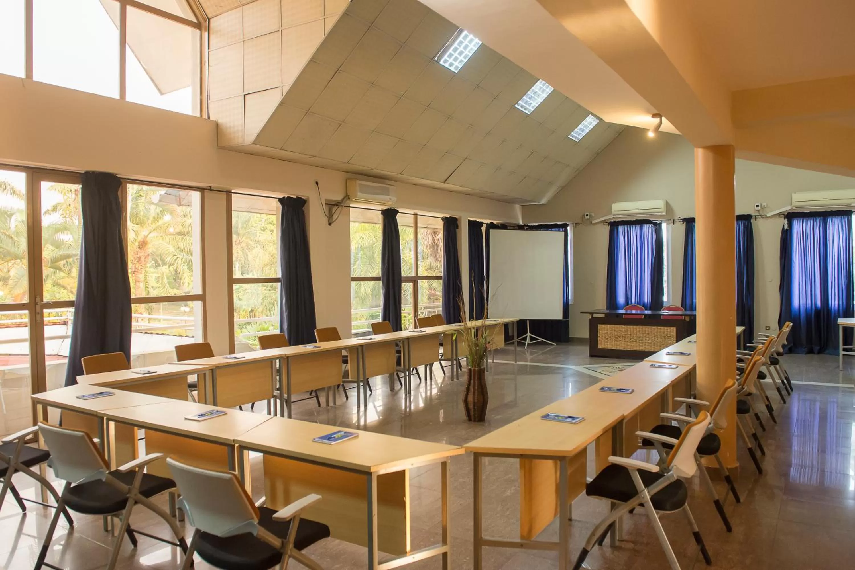 Meeting/conference room in Hotel Safari Gate