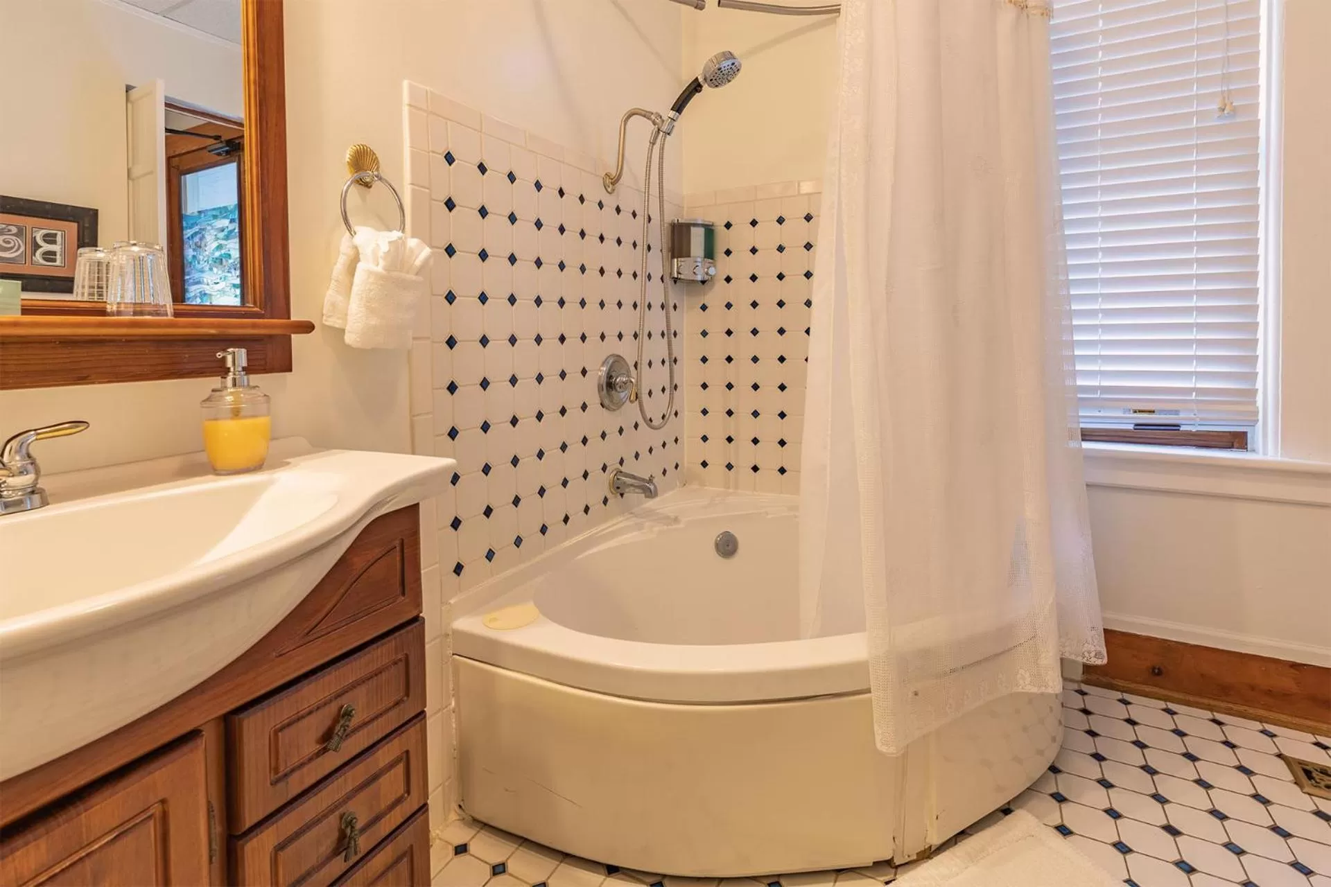 Surf Song Bed & Breakfast