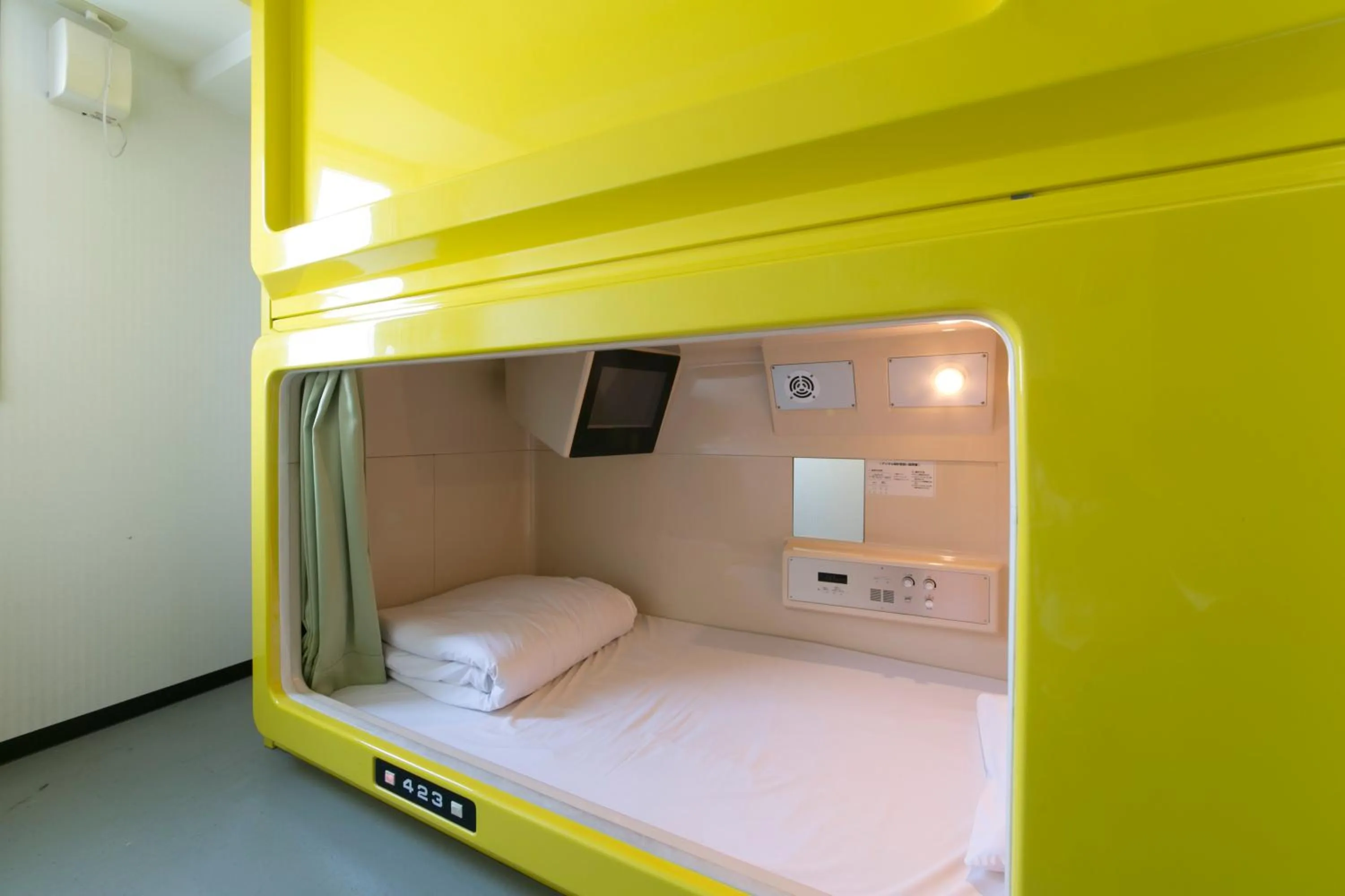 Bed in Hotel Shin-Imamiya