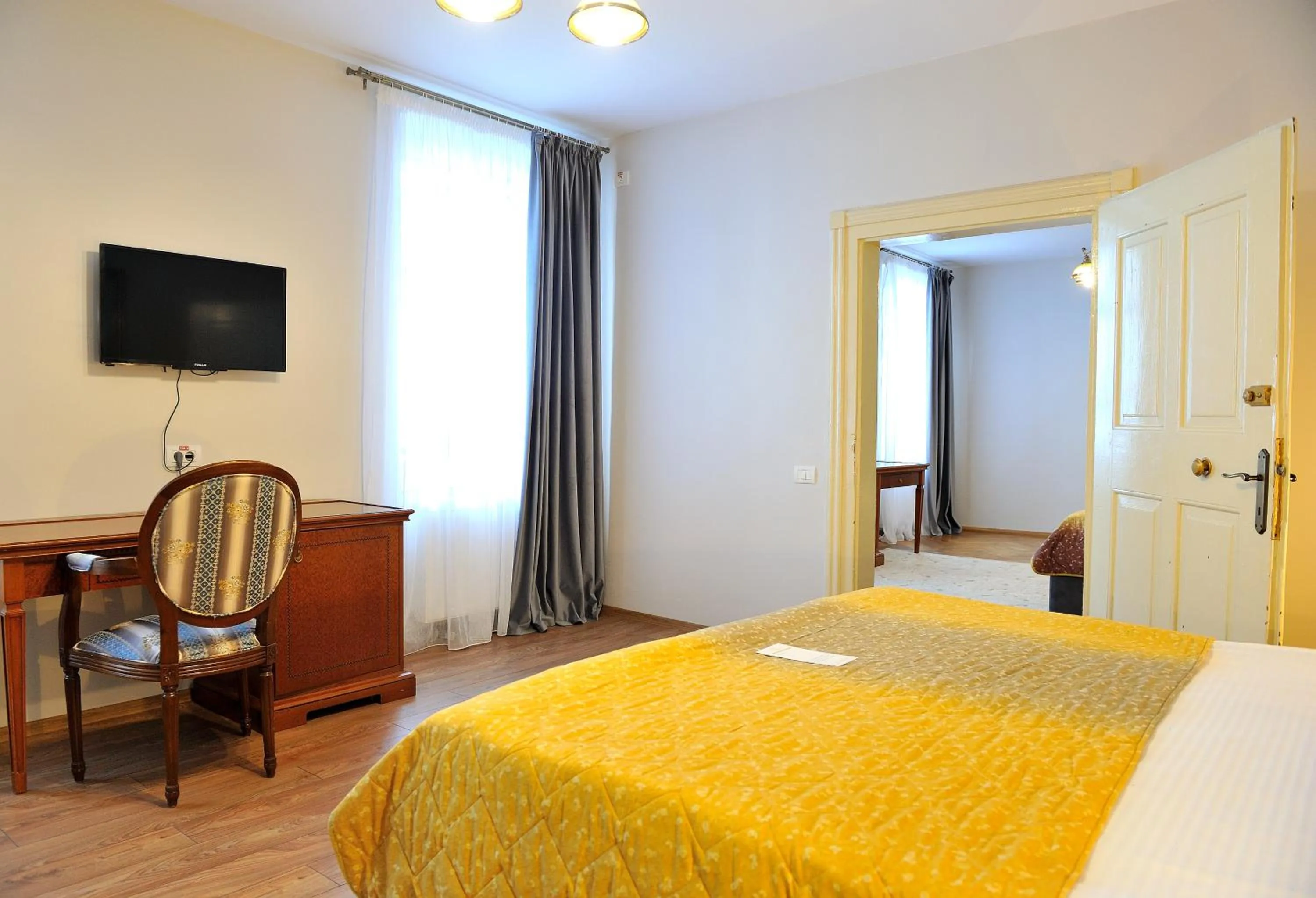 Bedroom, Bed in Safrano Palace