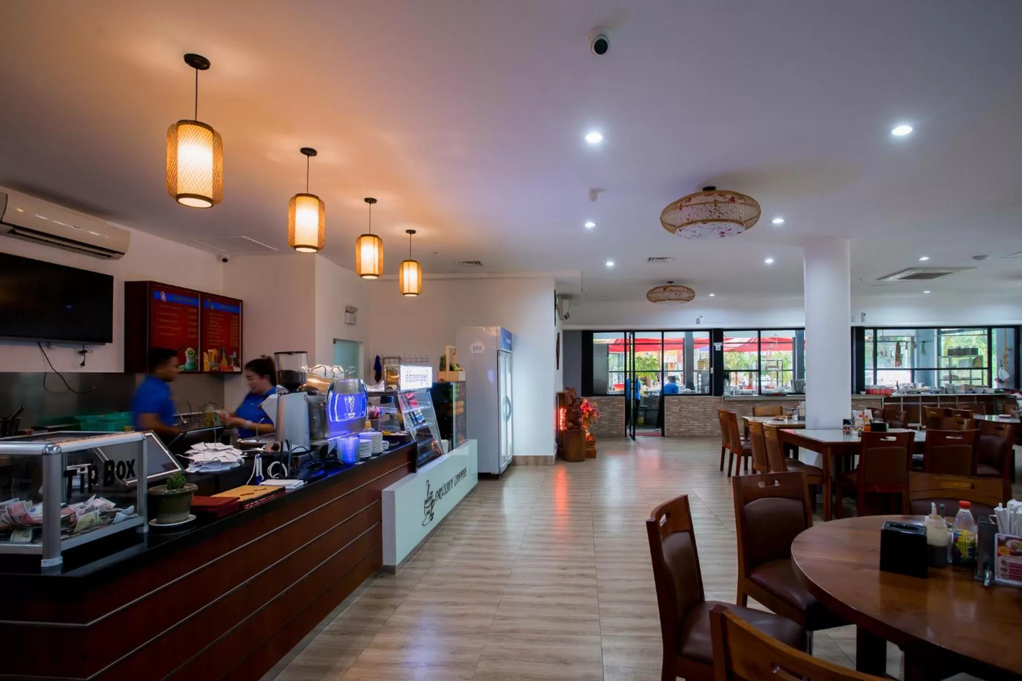 Restaurant/places to eat in Orussey One Boutique