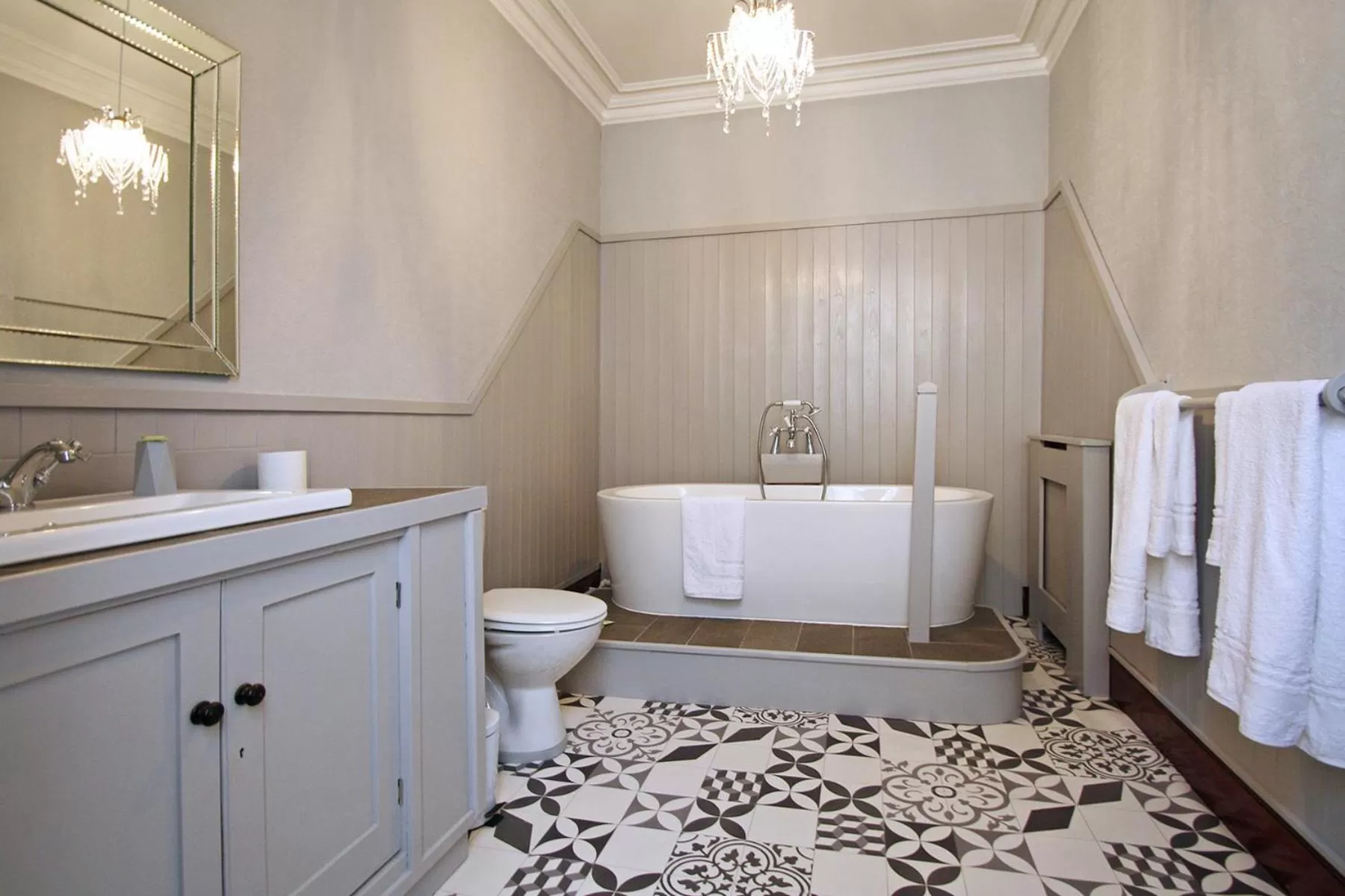 Property building in Isla Bank House