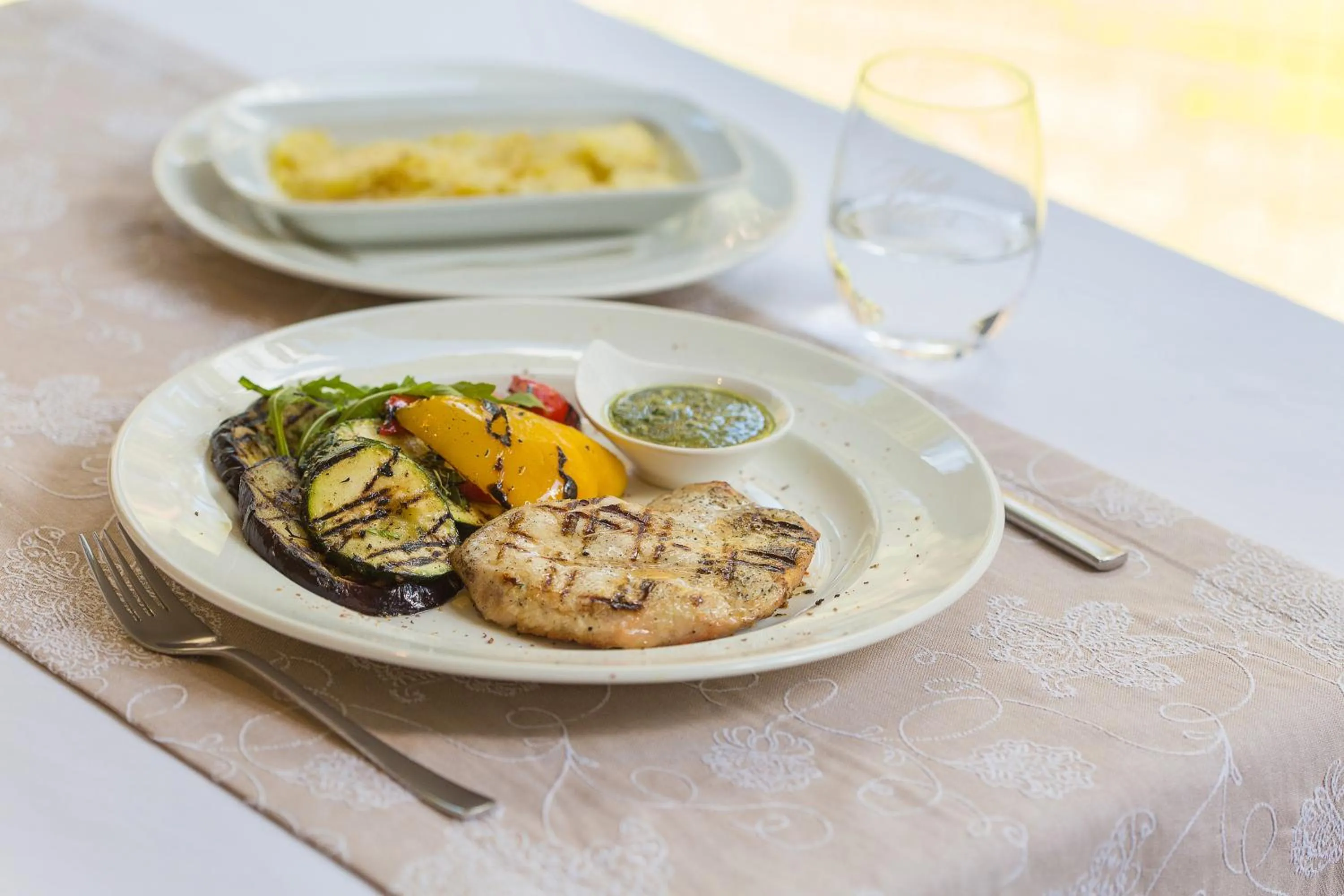 Restaurant/places to eat in Meduza Hotel