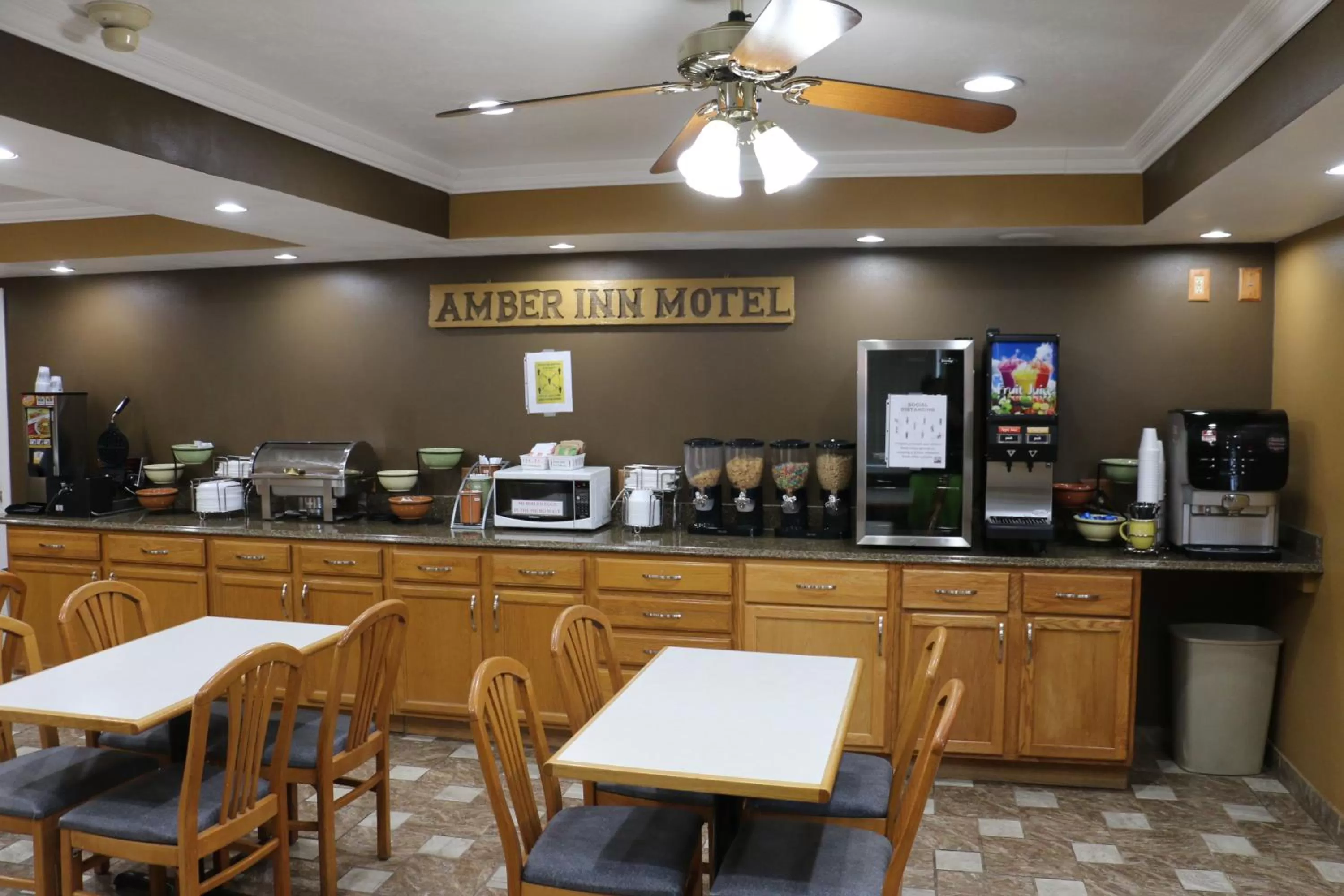 Breakfast in Amber Inn