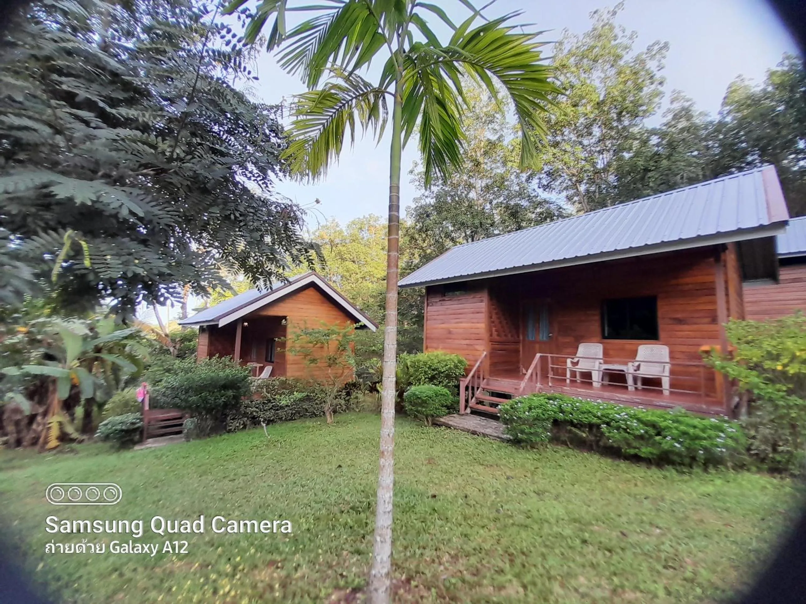 Property building in Lanta Para hut