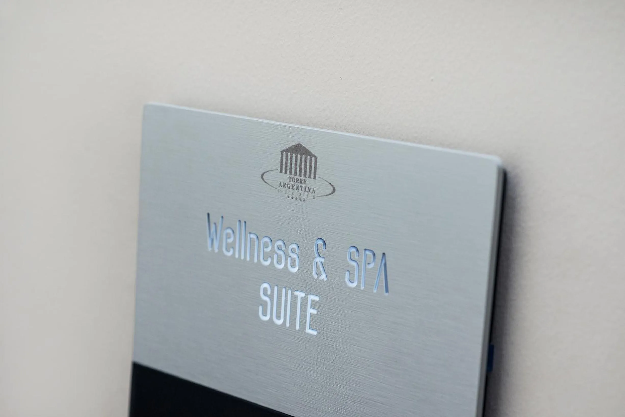 Decorative detail in Torre Argentina Relais - Residenze di Charme