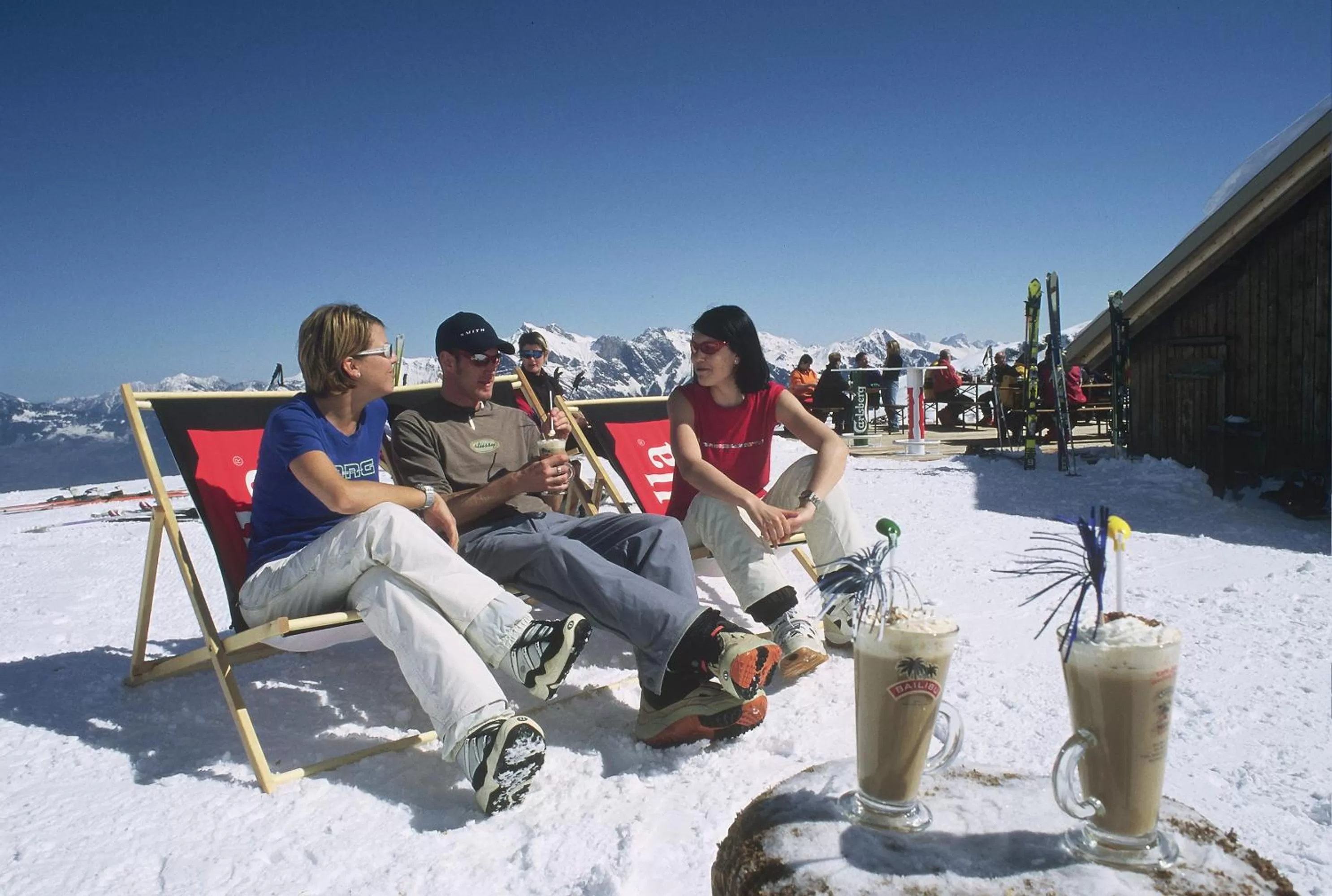 Skiing in Hotel Post