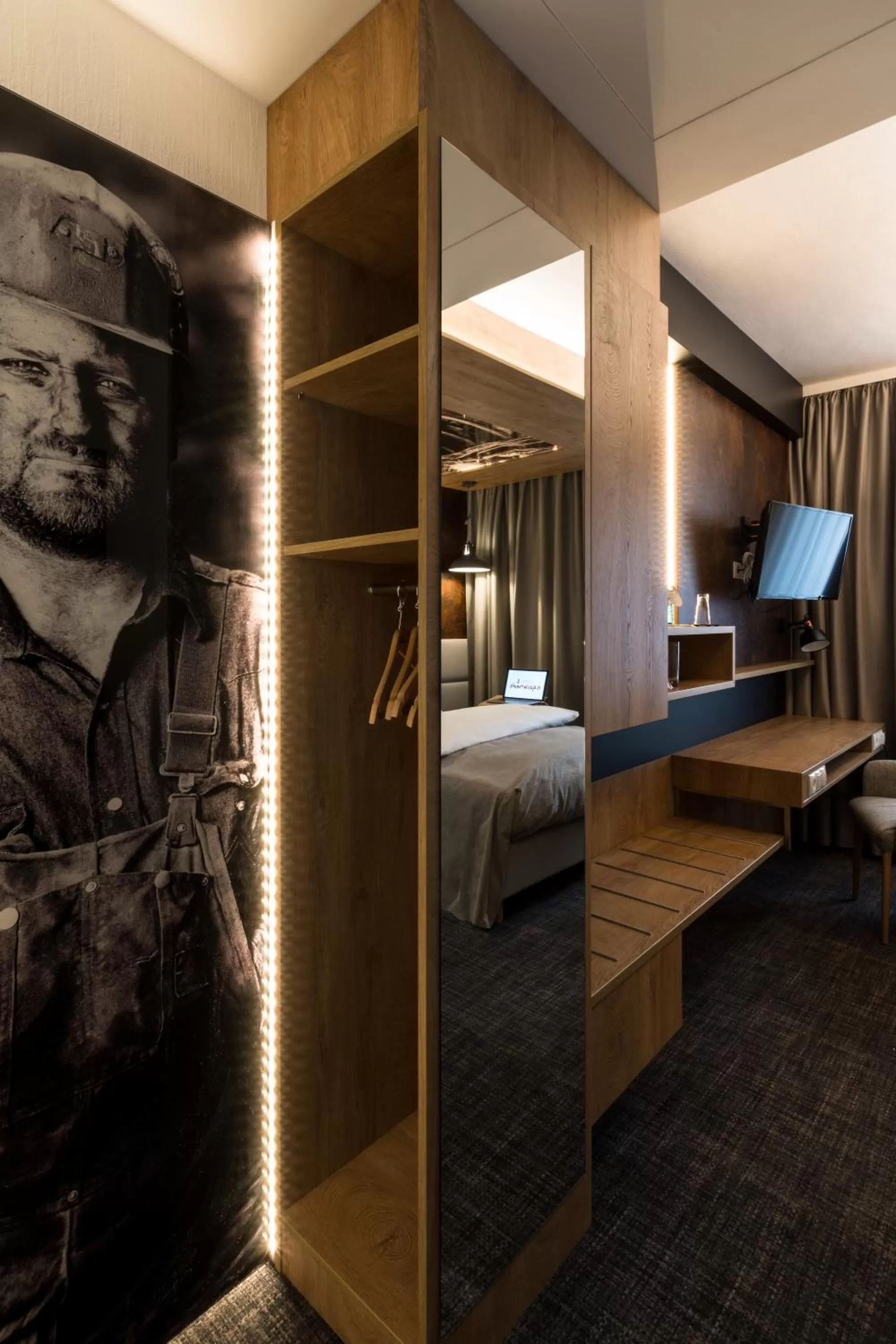 Photo of the whole room, Bed in Hotel Esplanade Dortmund