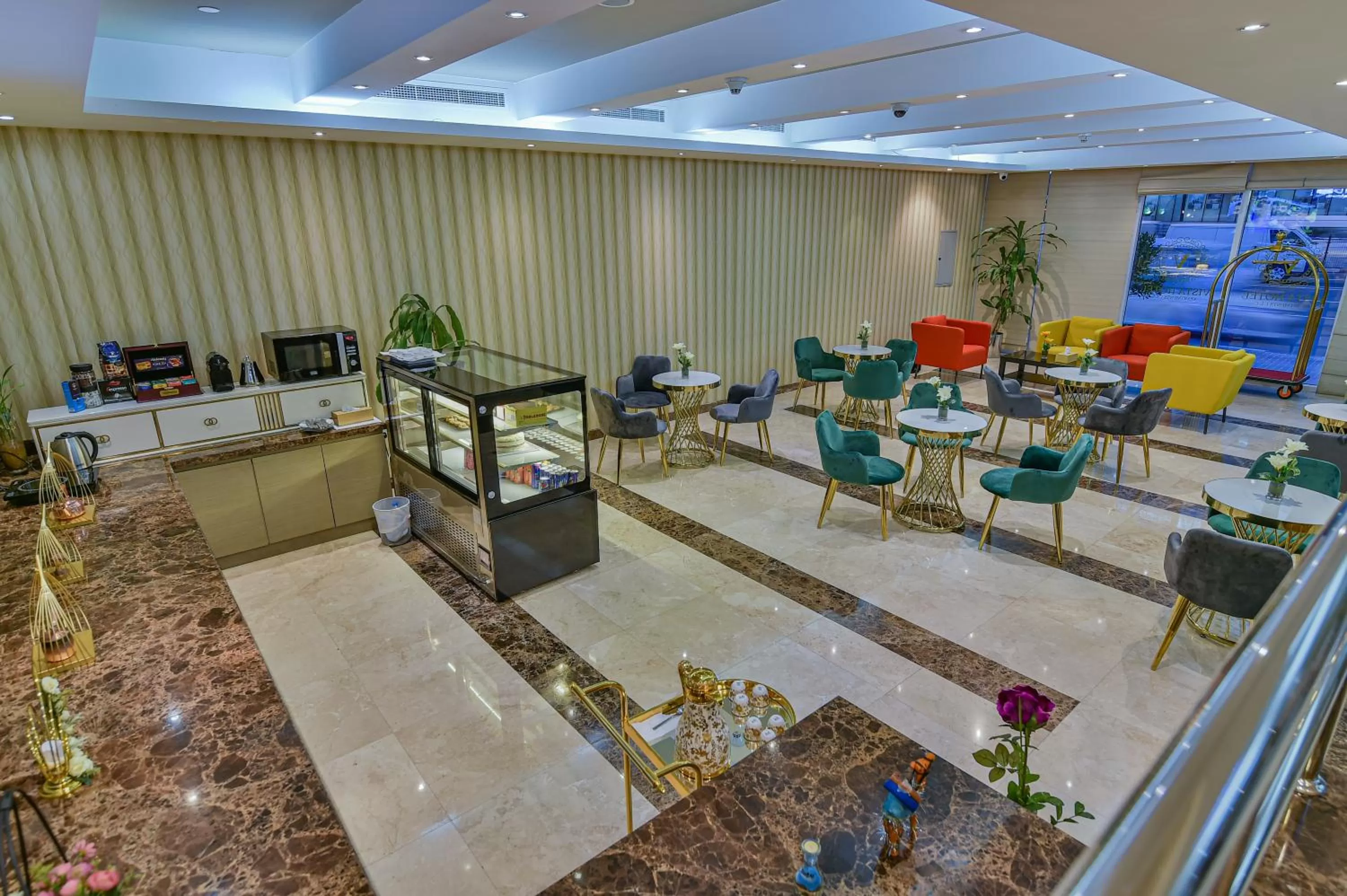 Lobby or reception in VISTA HOTEL APARTMENTS DELUXE