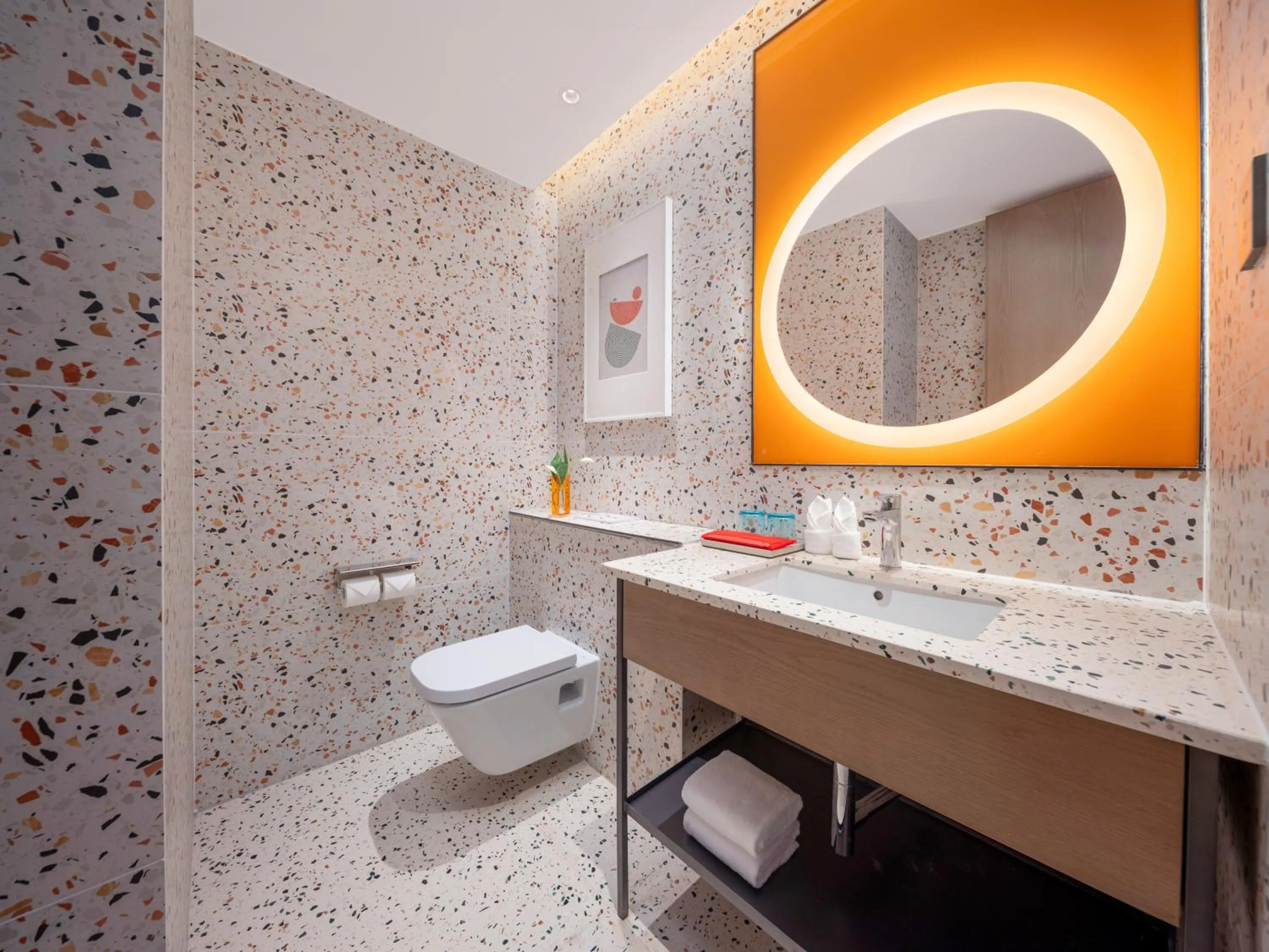 Toilet in EVEN Hotels Shenzhen Guangming Cloud Park by IHG