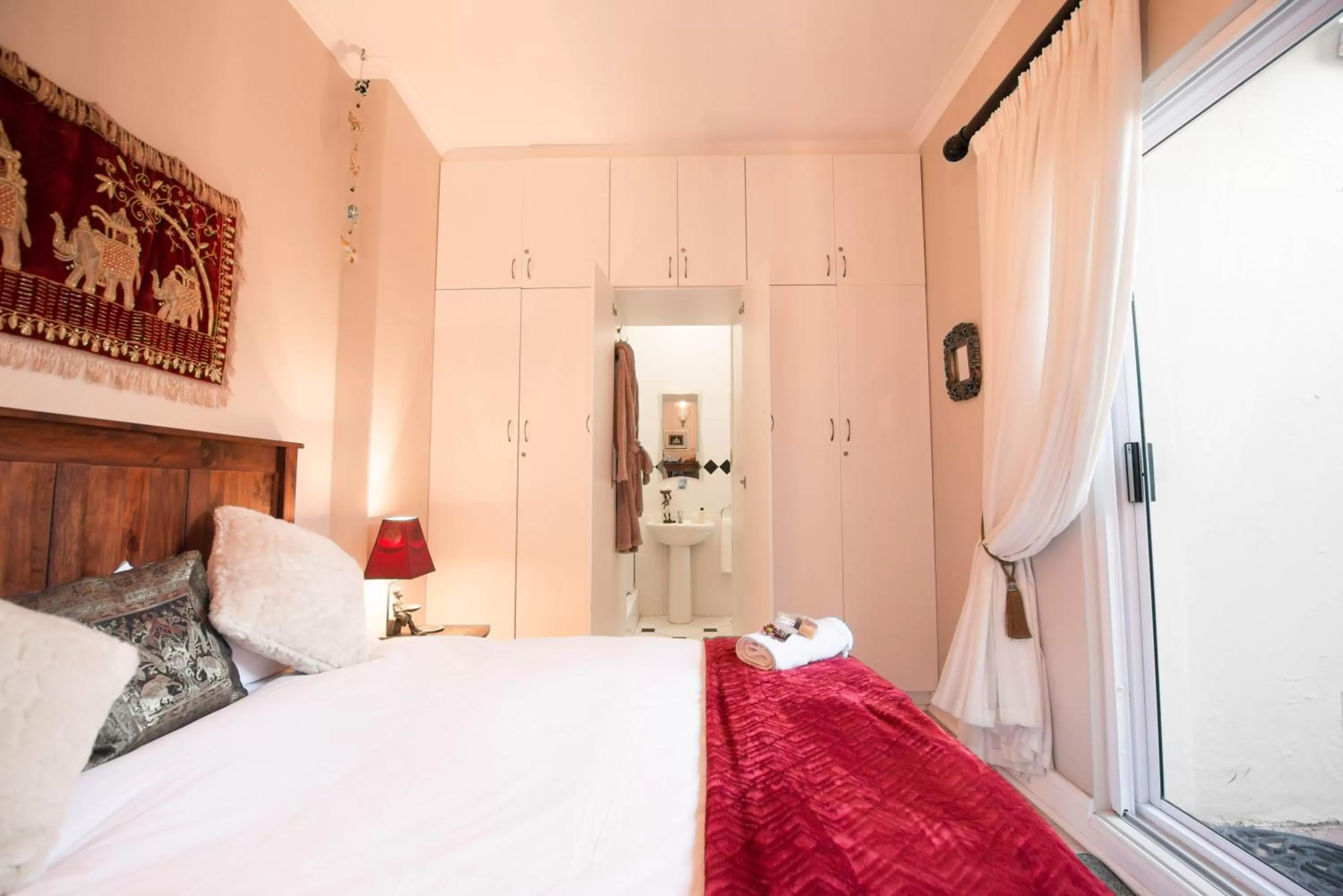 Bedroom, Bed in Keiskama B & B