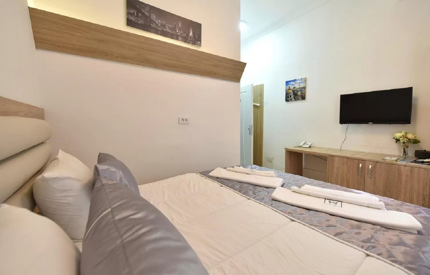 Bed in Villa Nina Hotel & Lounge bar