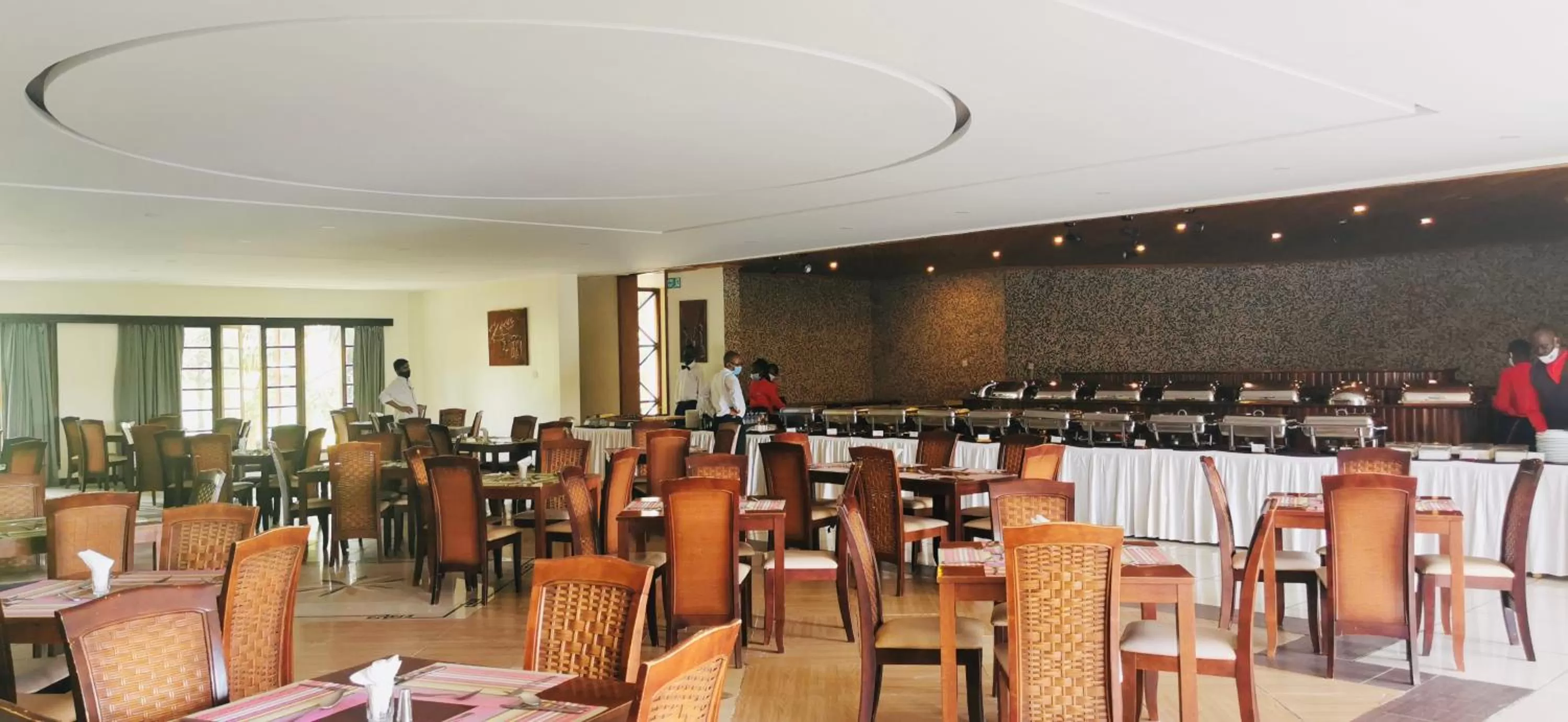 Restaurant/places to eat in Jinja Nile Resort