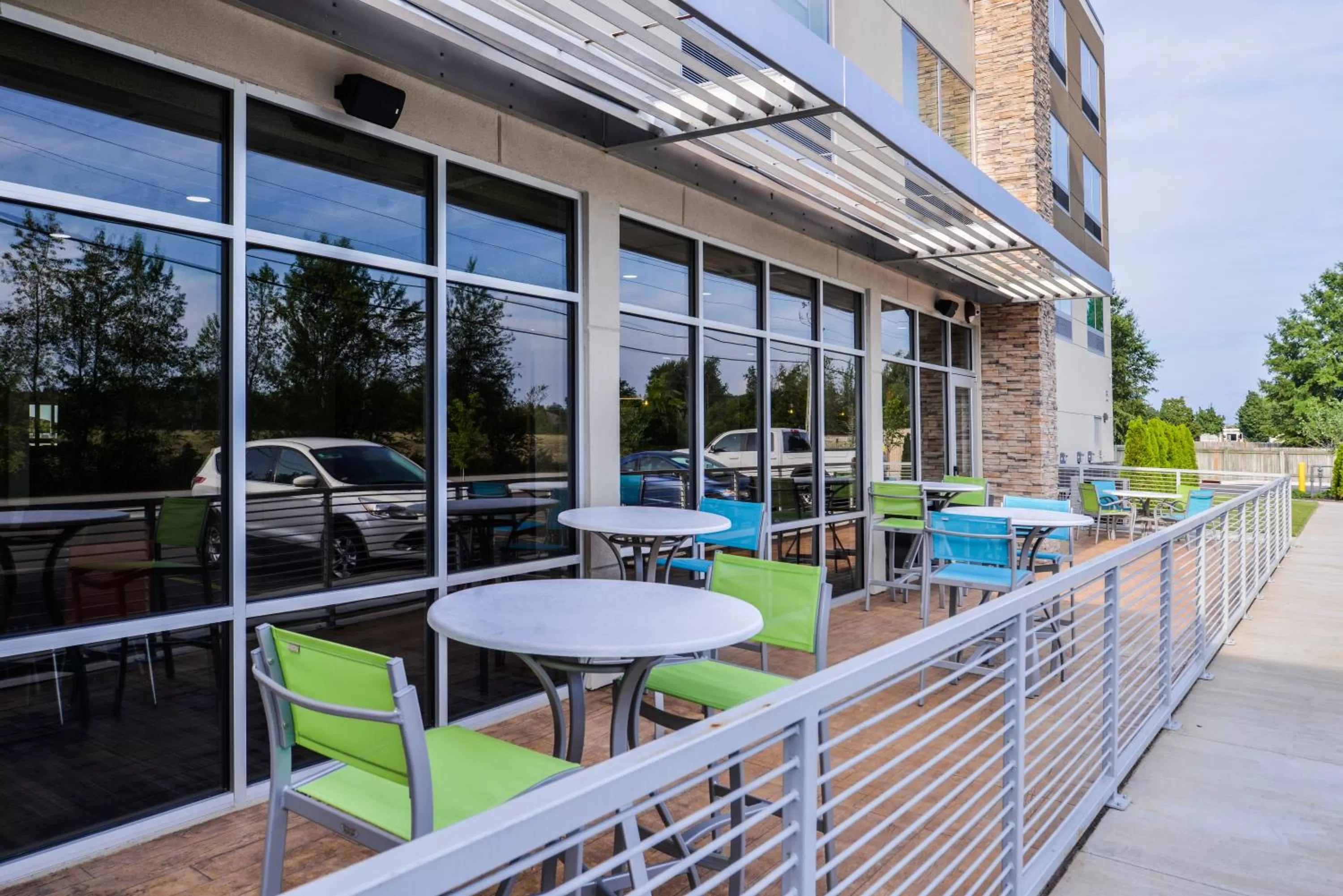 Swimming pool in Holiday Inn Express & Suites - Siloam Springs by IHG