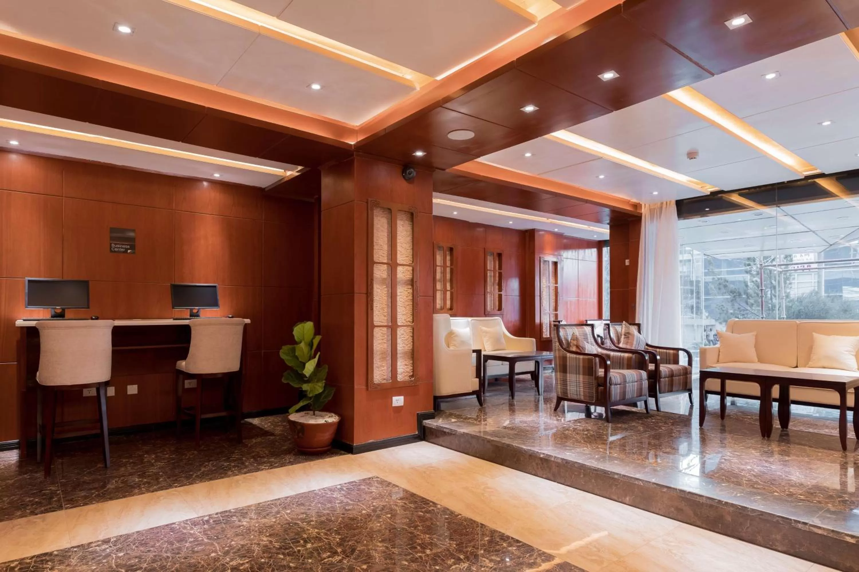 Lobby or reception in Best Western Plus Pearl Addis