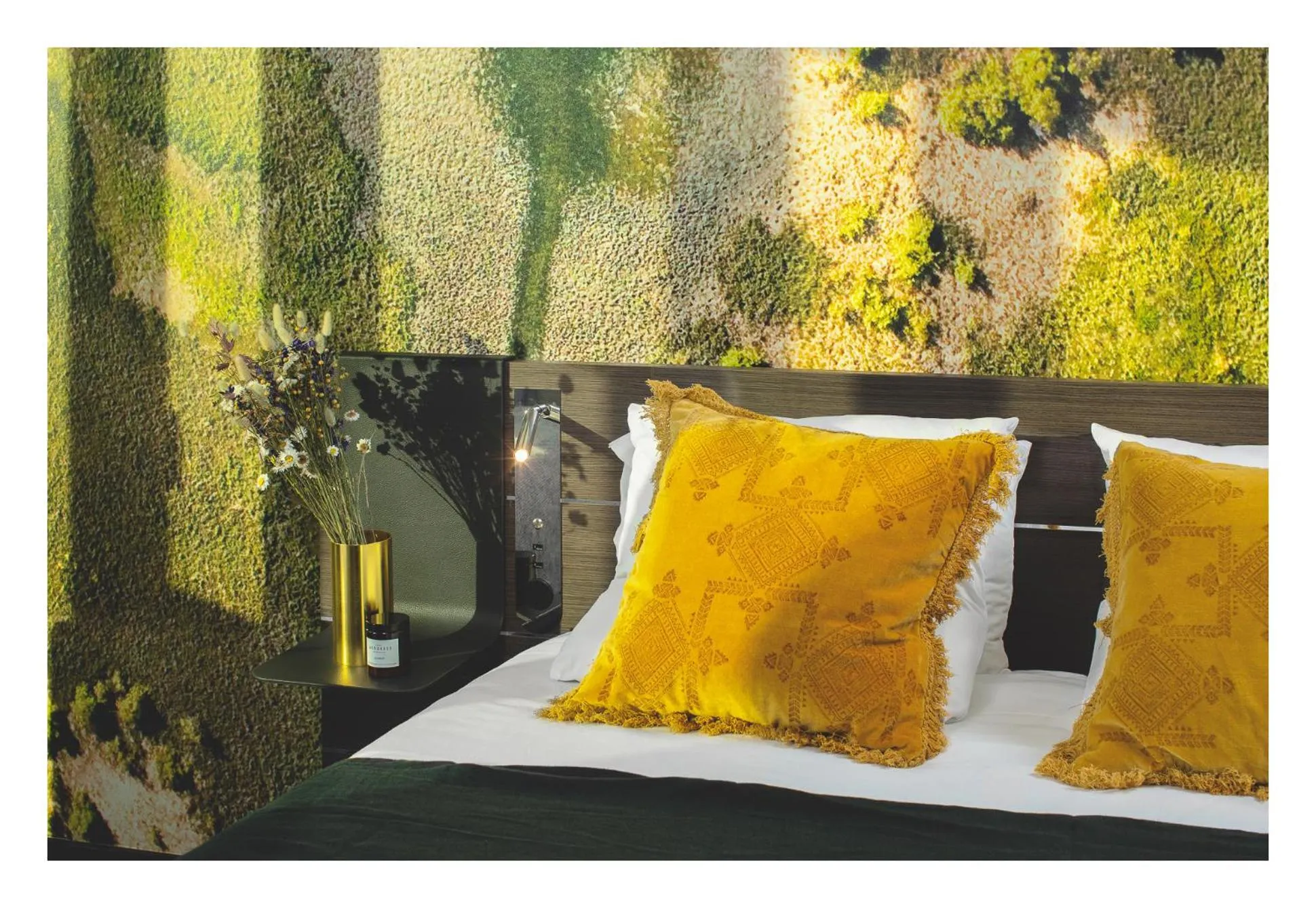 Decorative detail, Bed in Novotel Paris Porte Versailles