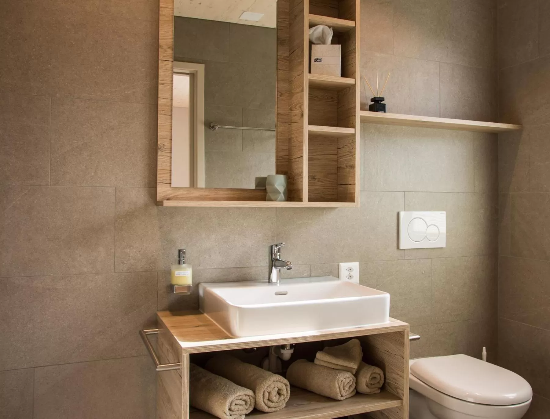 Bathroom in kroneLODGE - Self-Check-In Hotel