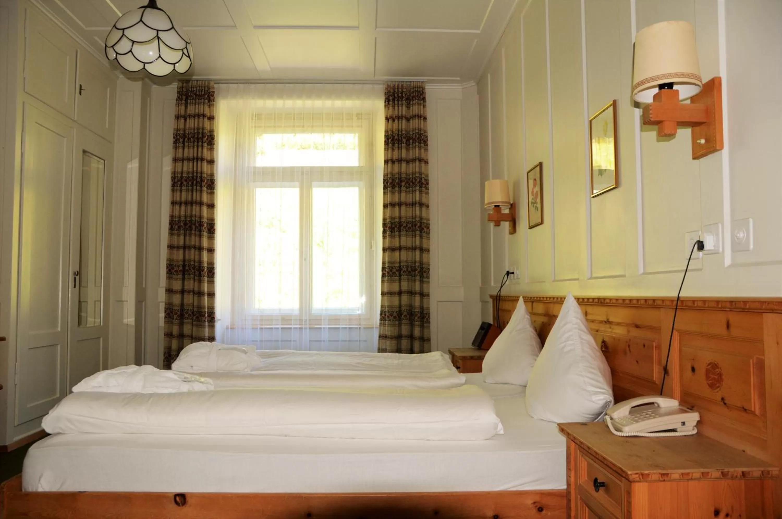 Photo of the whole room, Bed in Schatzalp Hotel