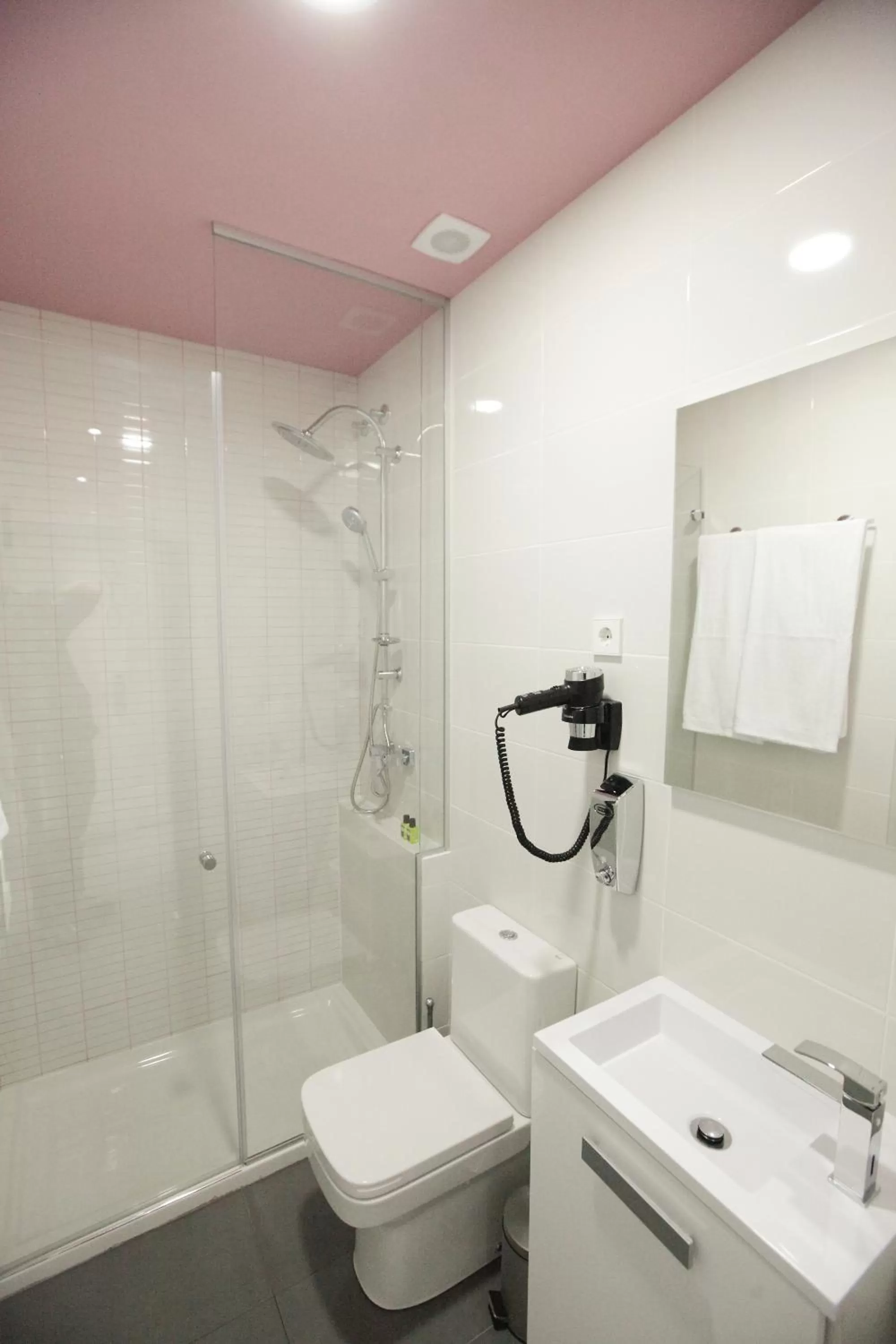 Bathroom in Vitium Urban Suites