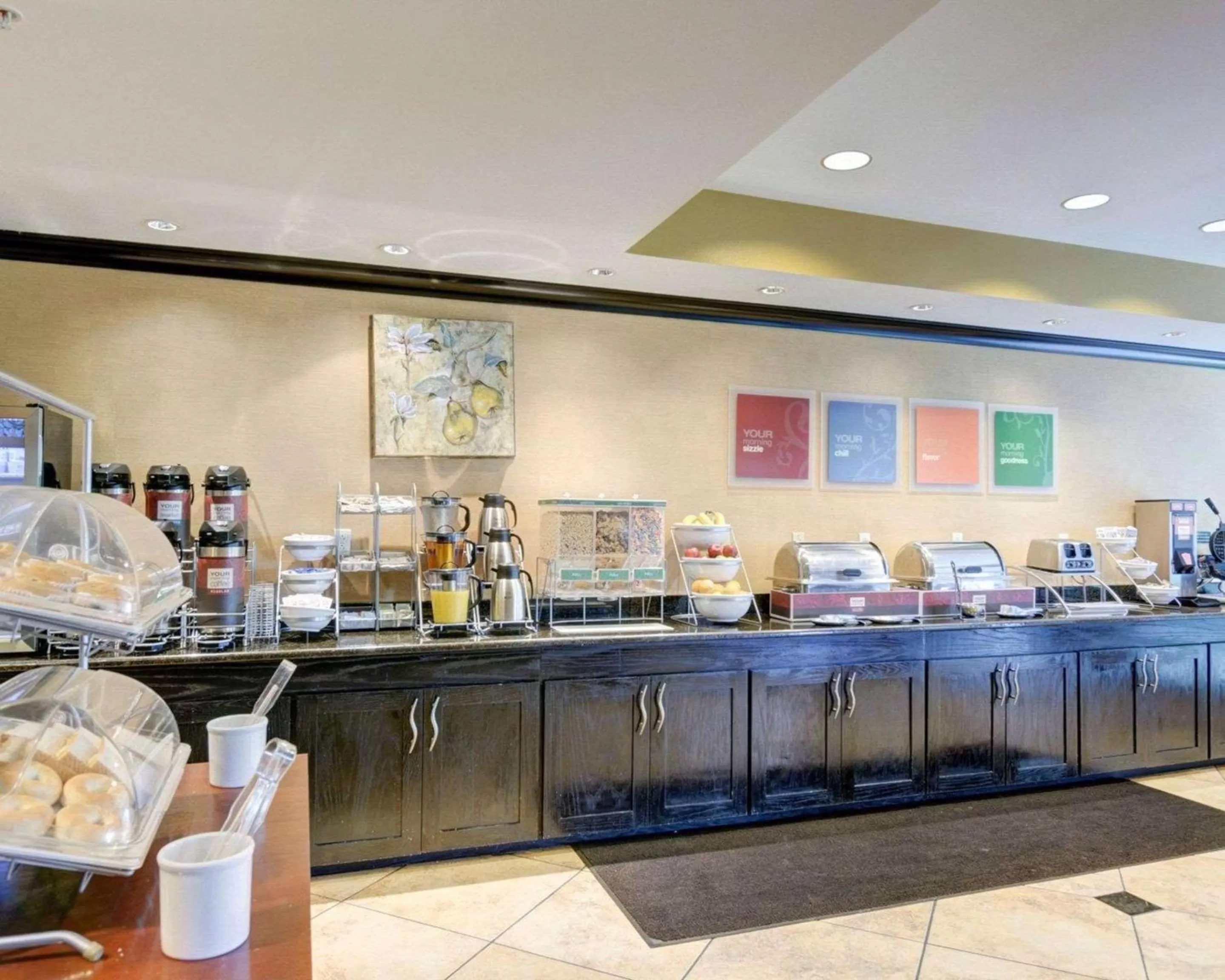 Restaurant/places to eat in Comfort Suites Conway