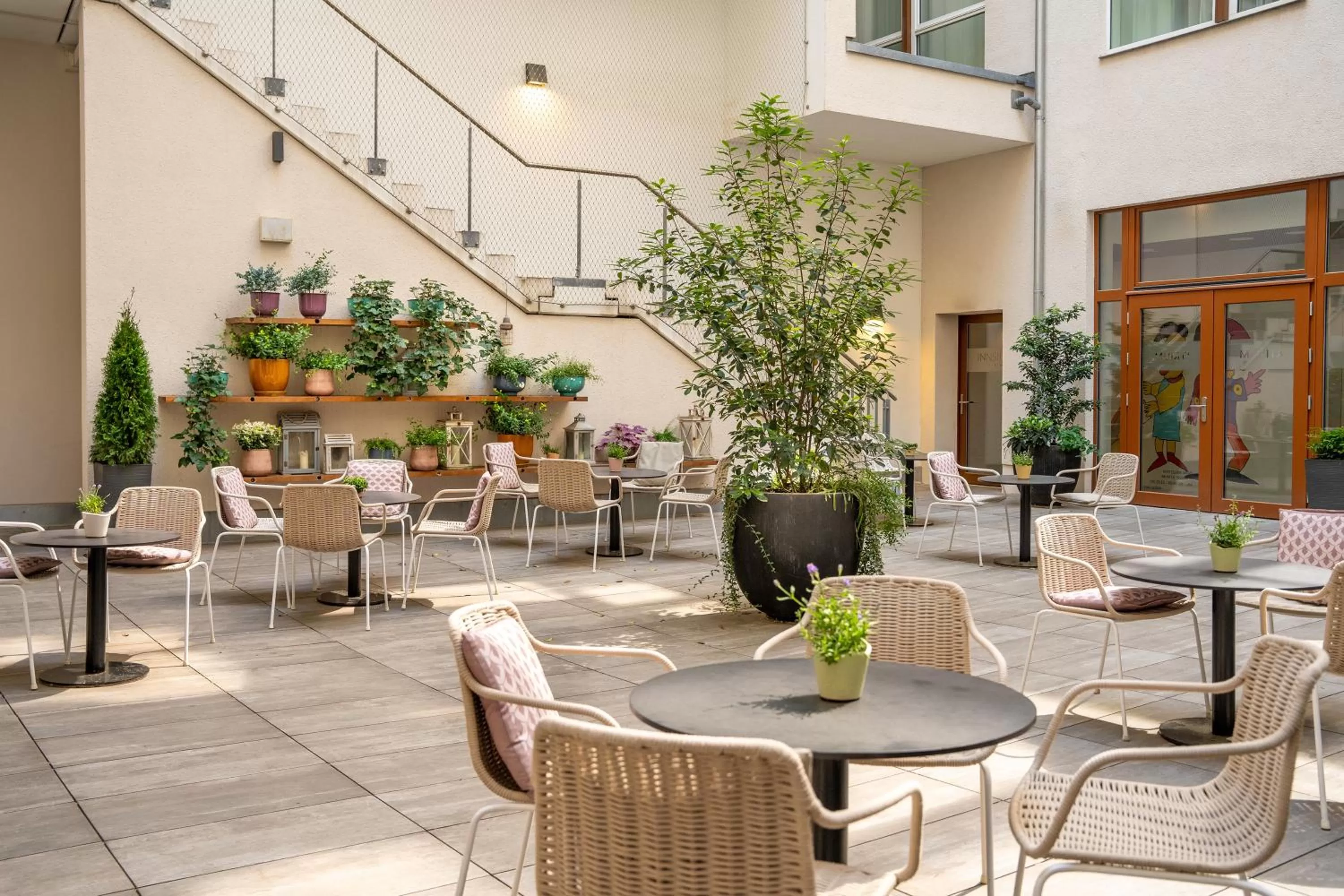 Seating area in INNSiDE by Meliá Leipzig