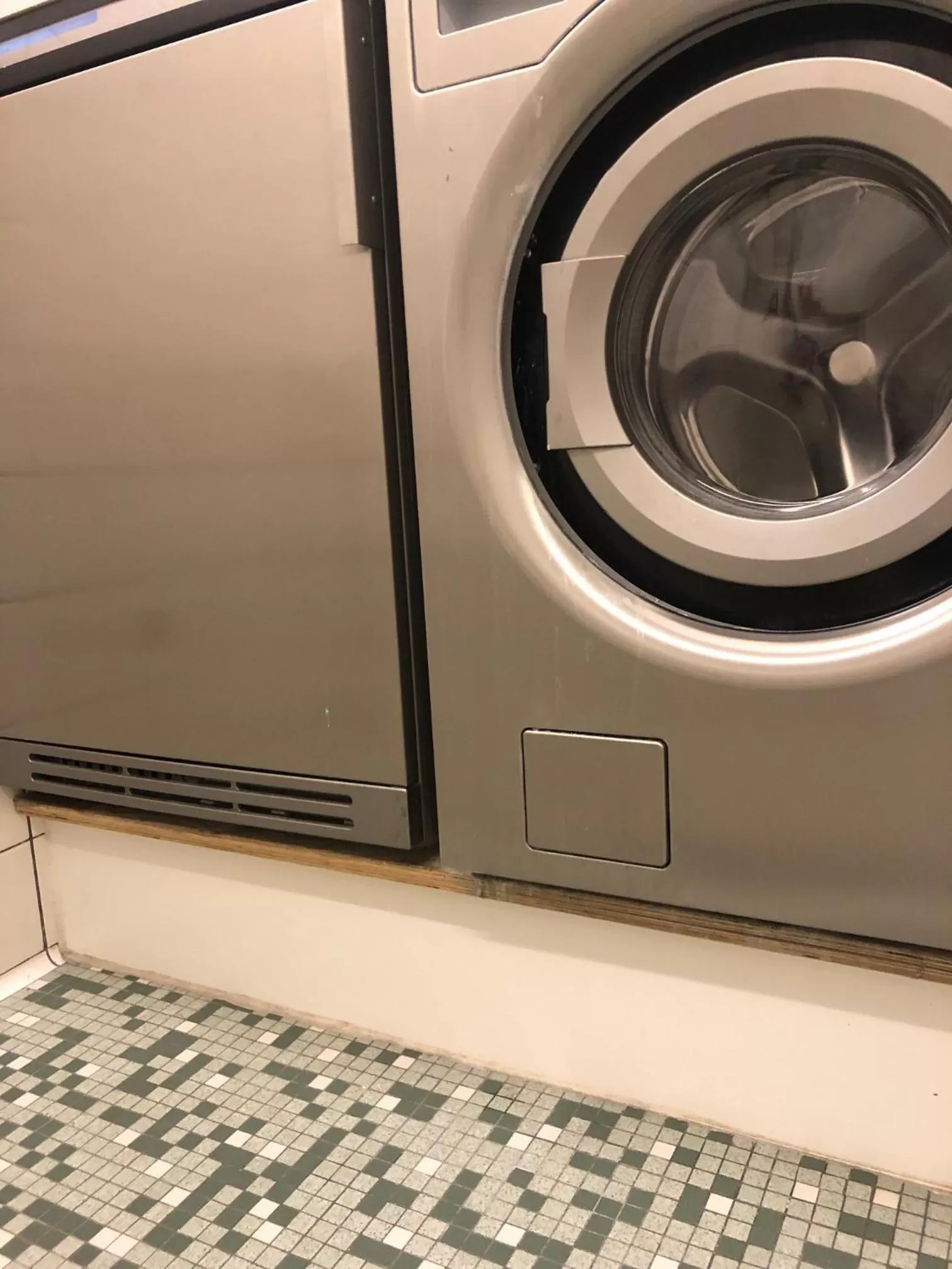 Communal kitchen in Harbour Living by Jutlandia - Hostel Style