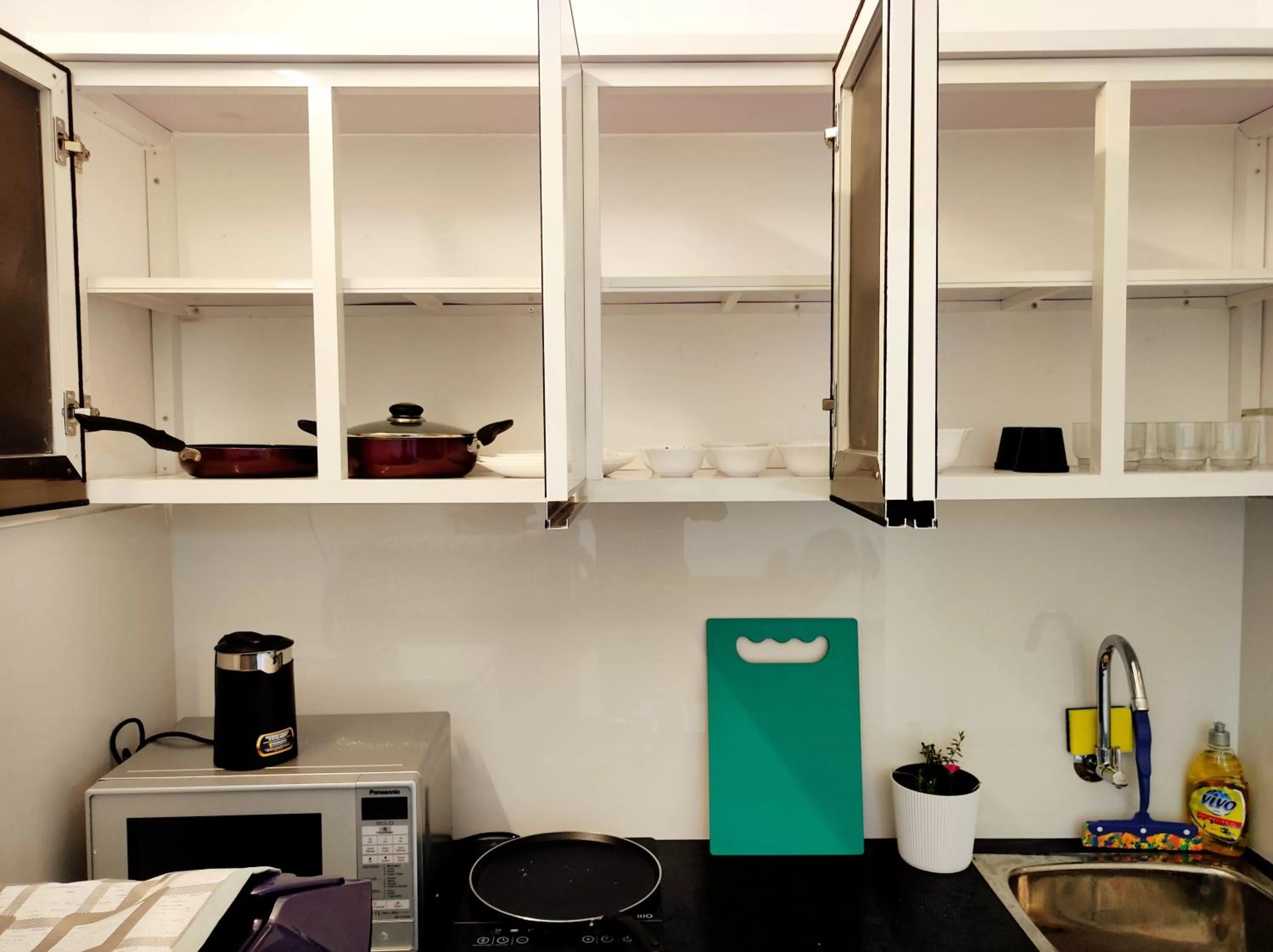 Coffee/tea facilities, Kitchen/Kitchenette in Happy Buddha S4