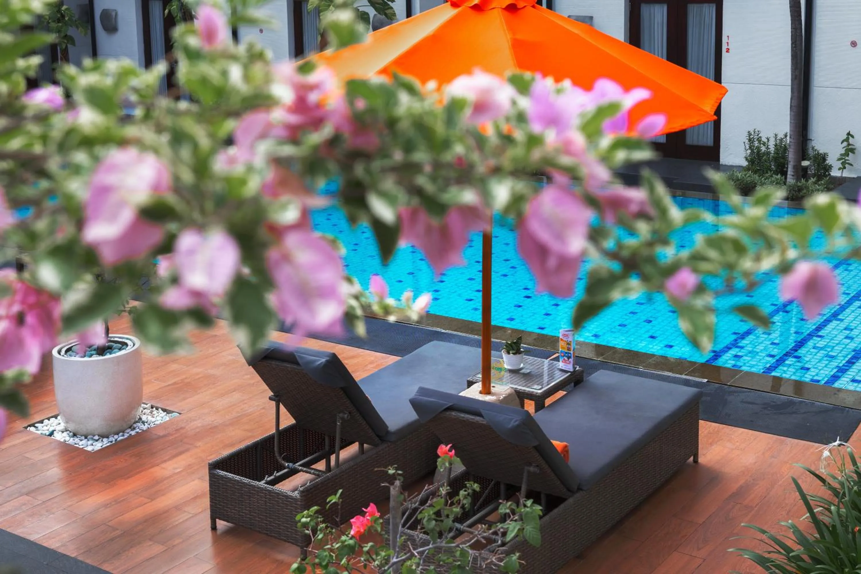 Swimming pool in HARRIS Hotel Kuta Tuban Bali