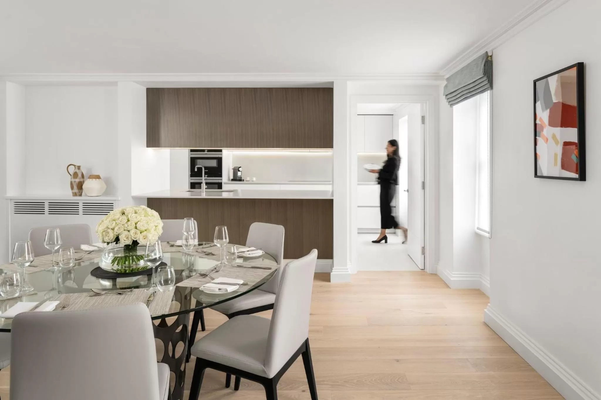 Photo of the whole room in COMO Metropolitan London