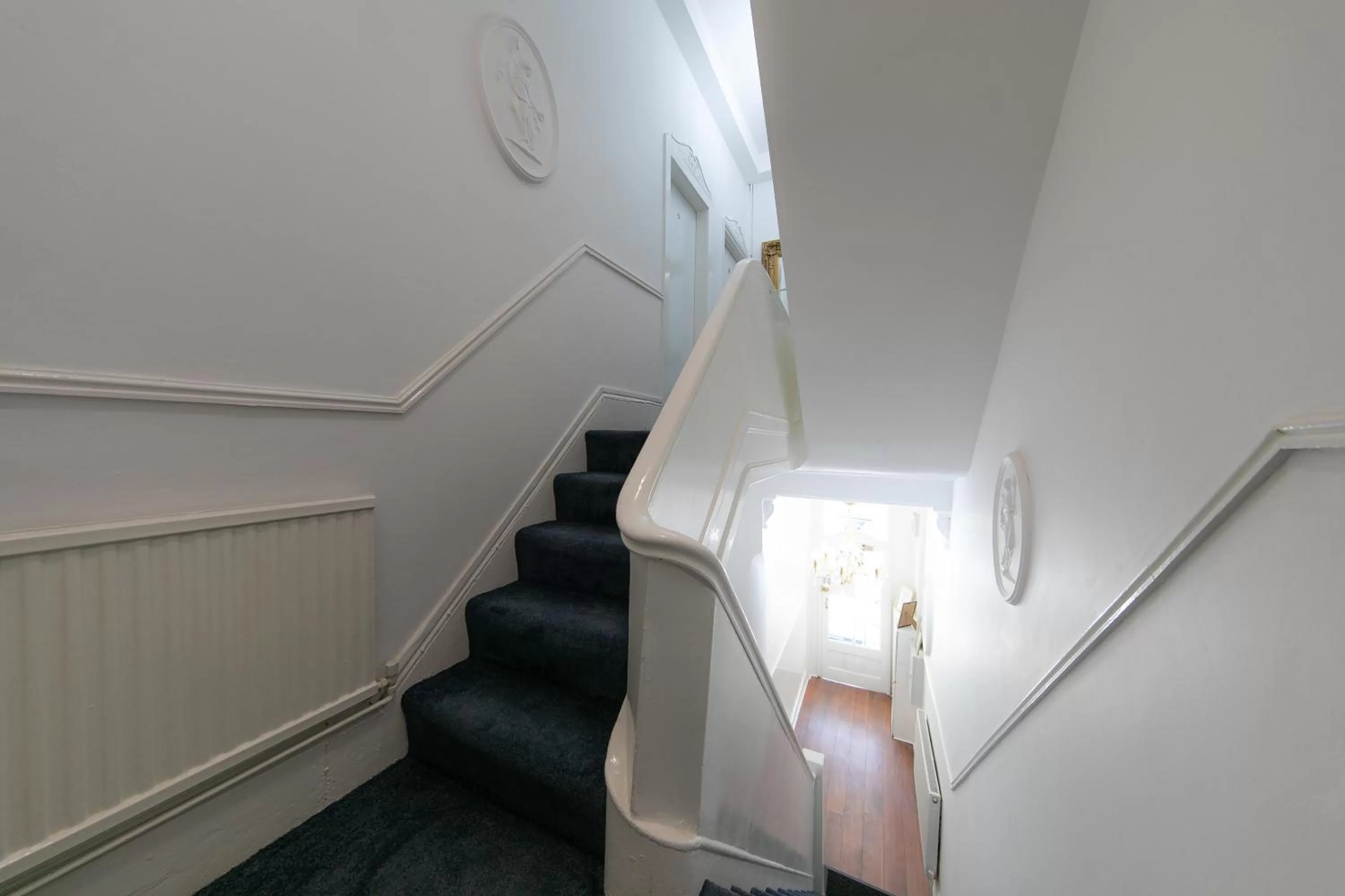 The New Apollo Hotel