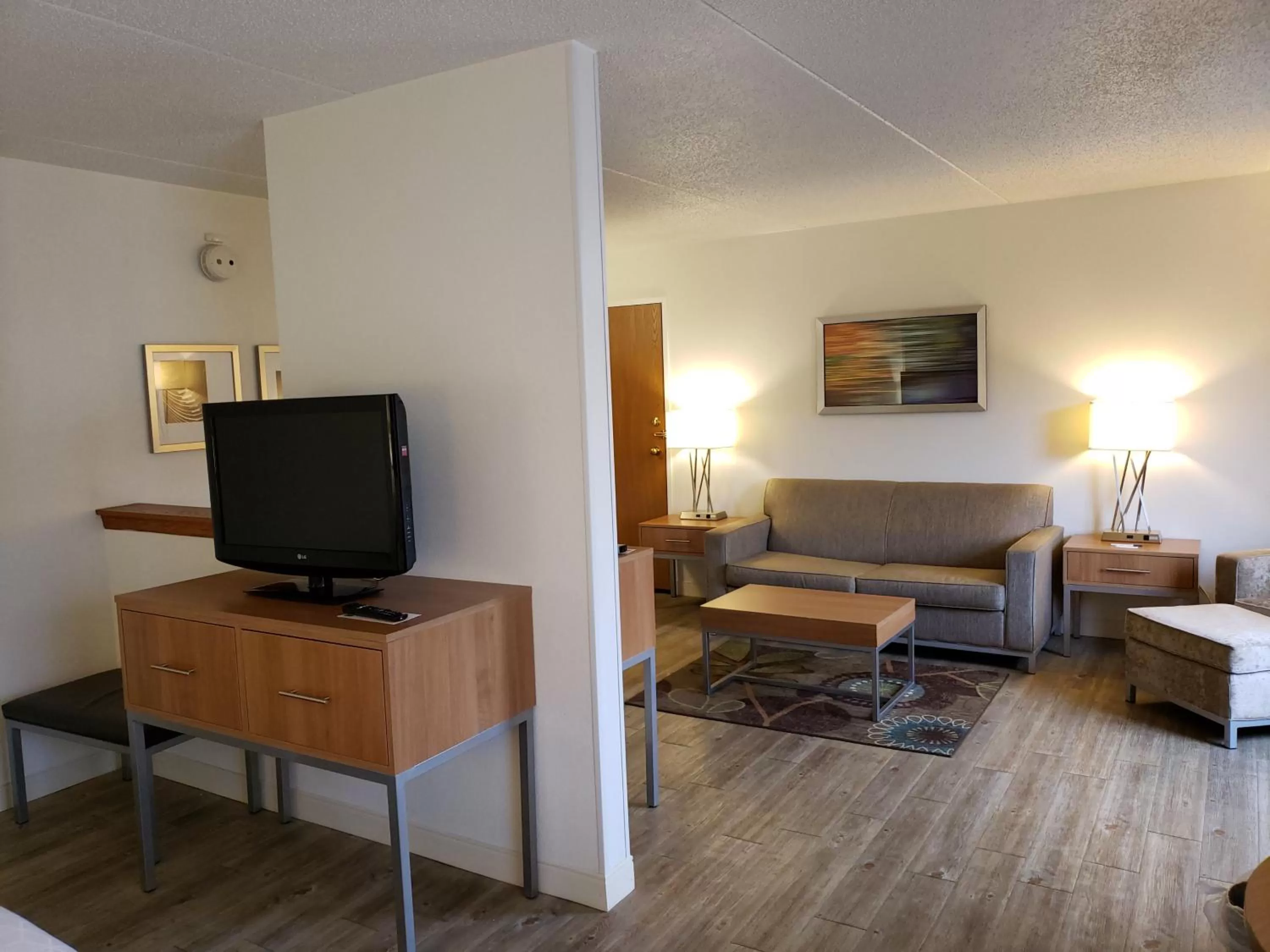Photo of the whole room in Holiday Inn Express Hotel Pittsburgh-North/Harmarville by IHG