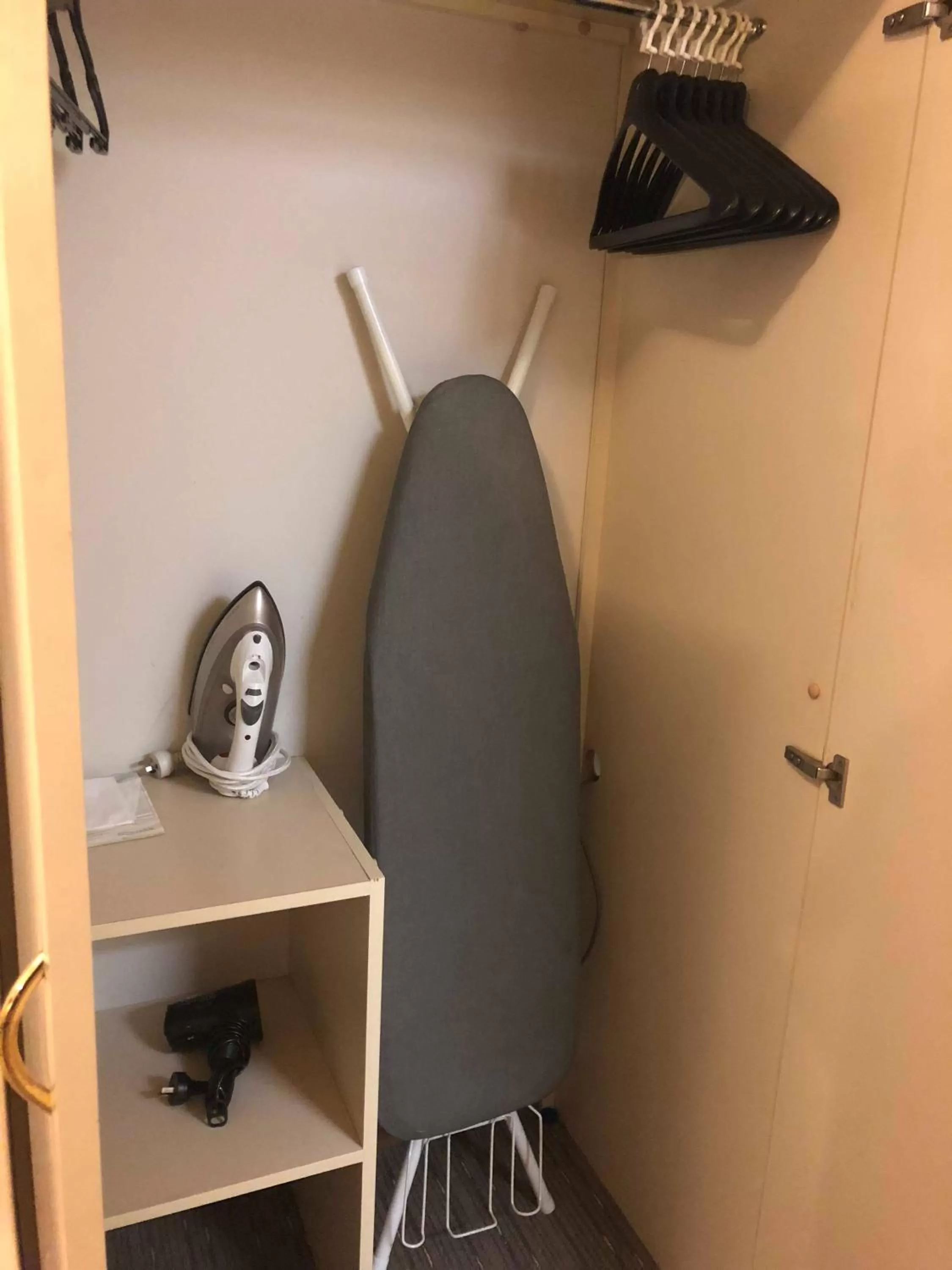 furniture in Quality Hotel Ambassador Perth