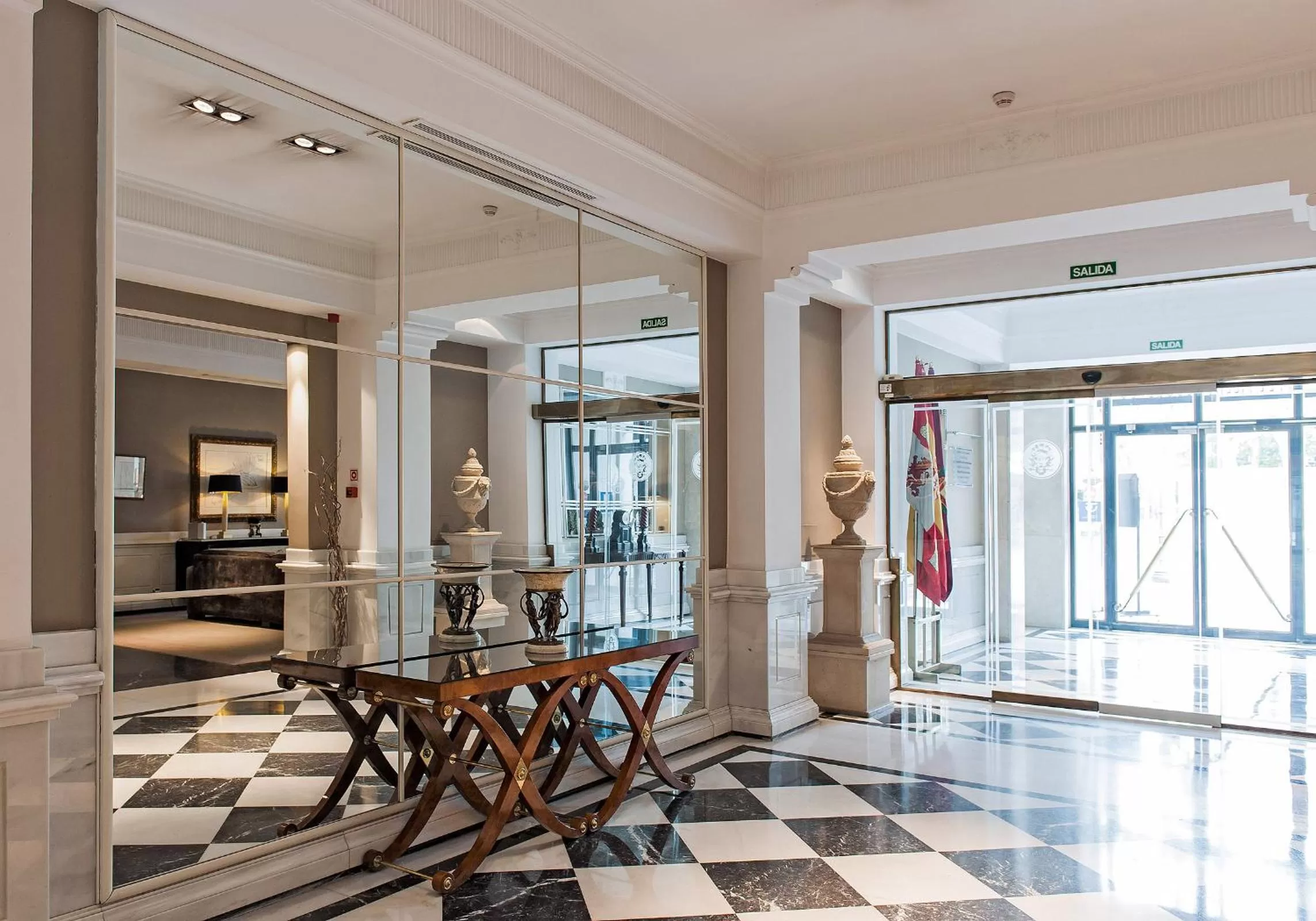 Lobby or reception in Valladolid Recoletos