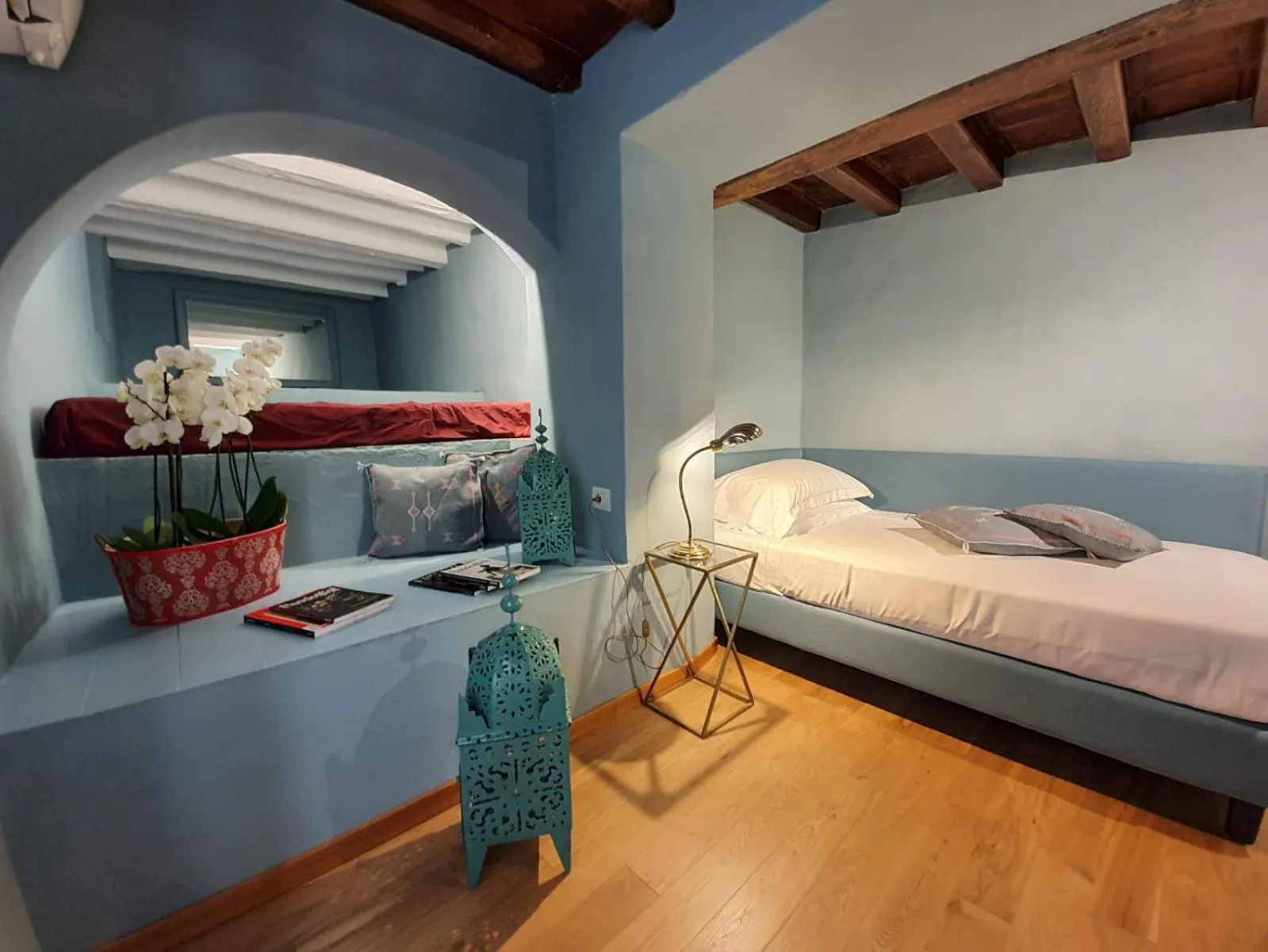 Bed in Al Palazzo del Marchese di Camugliano Residenza d'Epoca