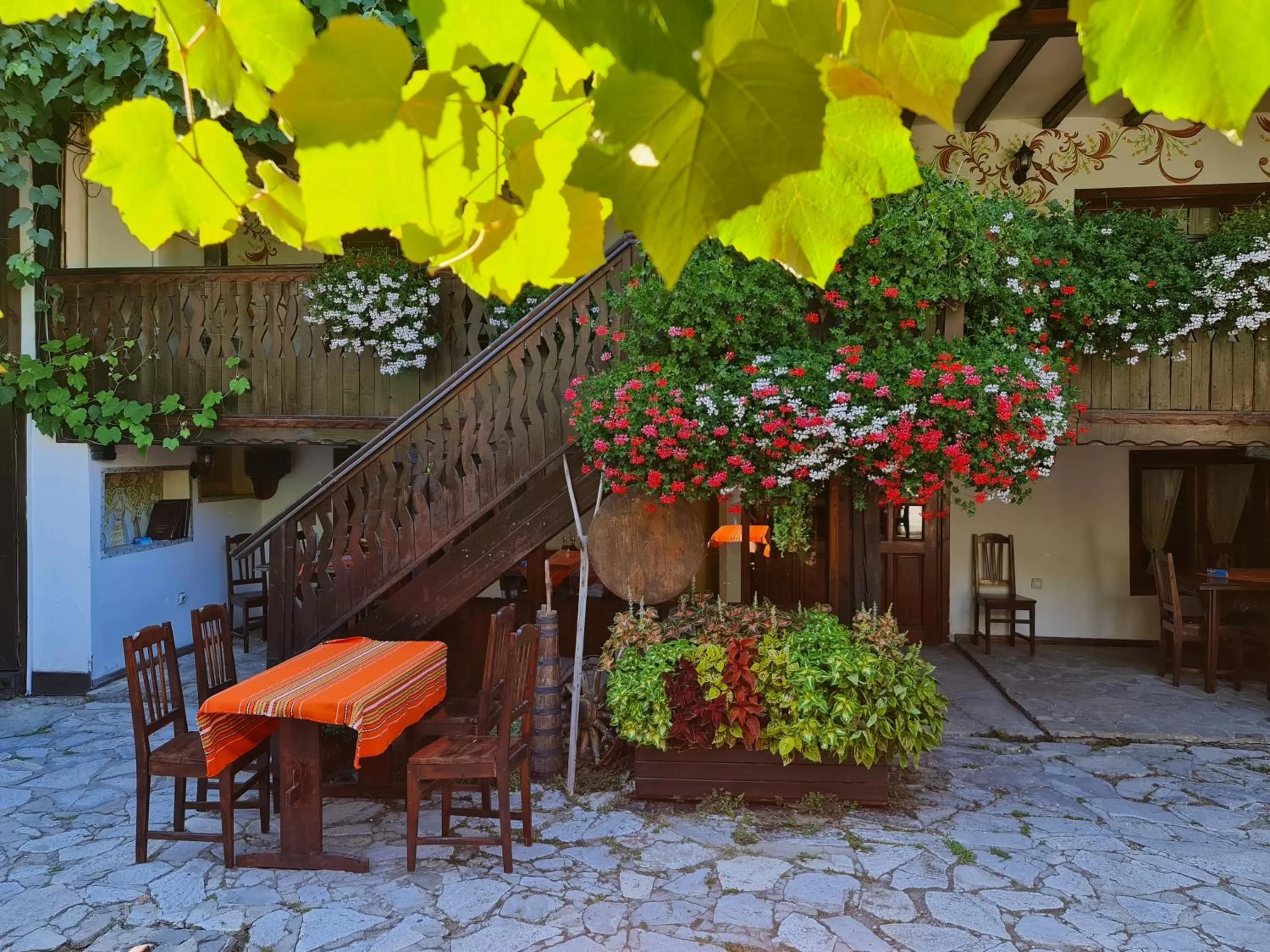 Restaurant/Places to Eat in The Old House Family Hotel