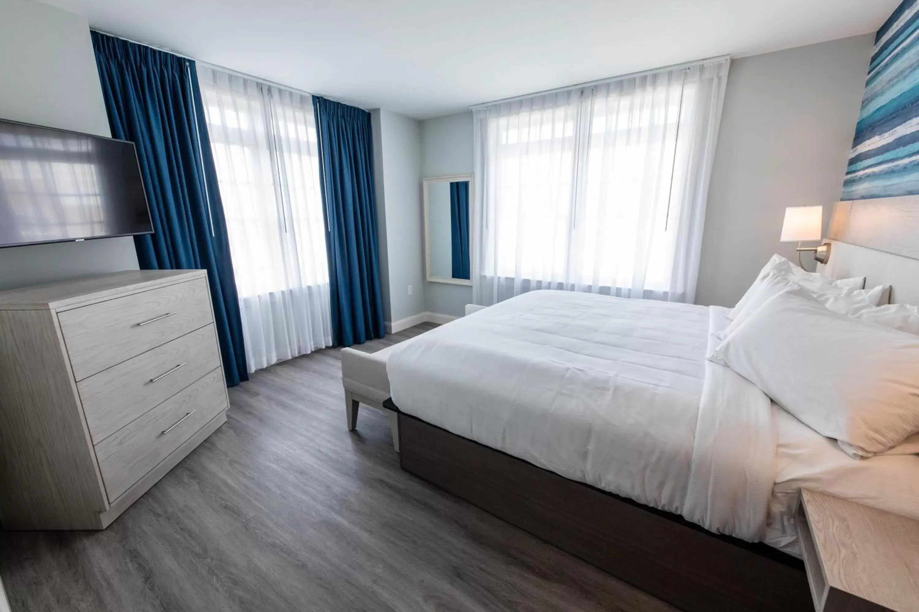 Deluxe King Suite in Hotel LBI Deluxe King Suite in Hotel LBI